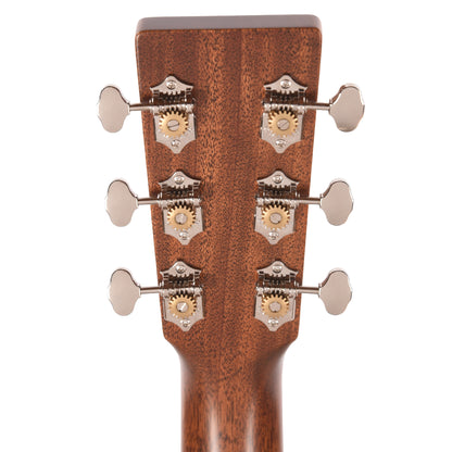 Martin Standard Series 000-18 Natural Acoustic Guitars / OM and Auditorium