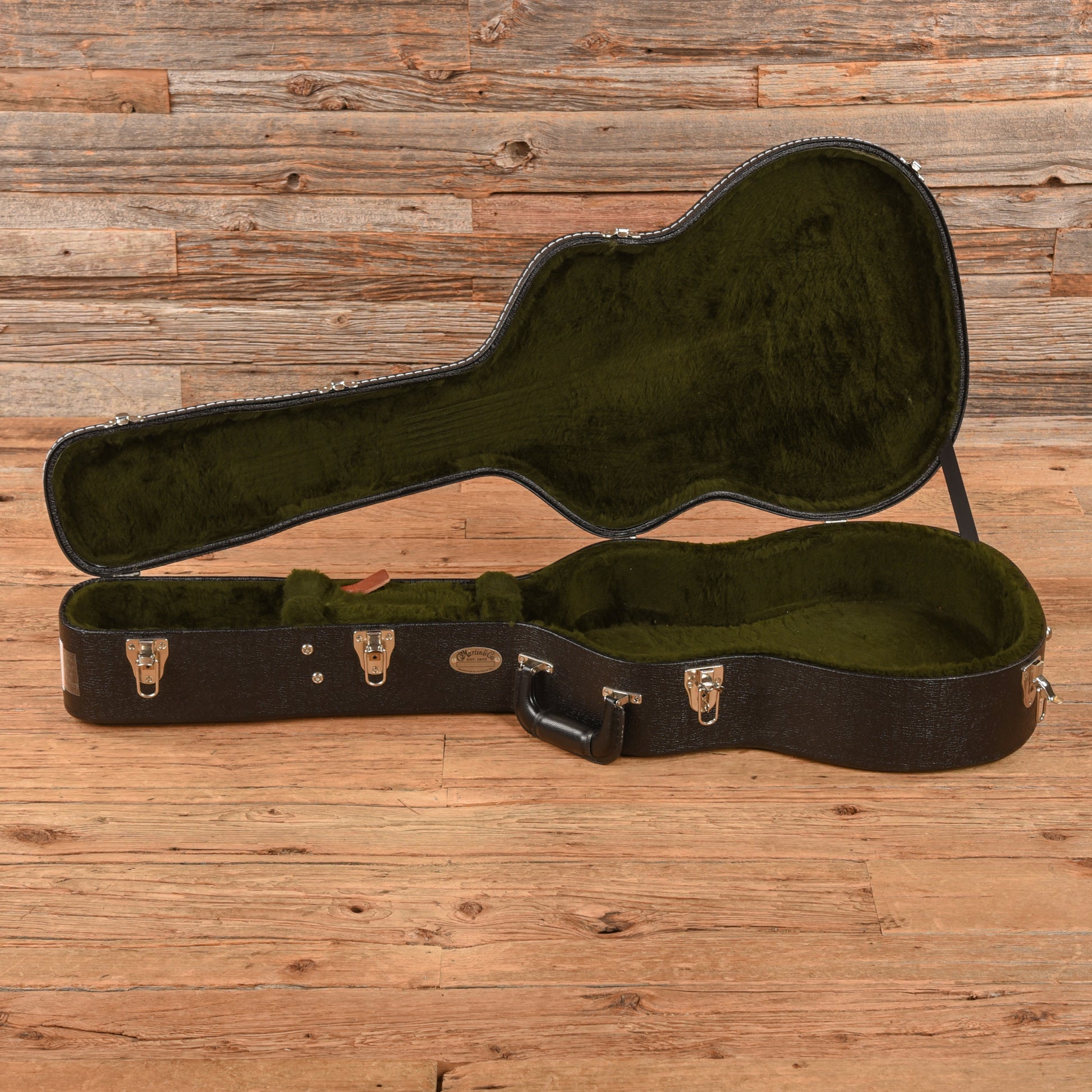 Martin Standard Series 000-18 Natural Acoustic Guitars / OM and Auditorium