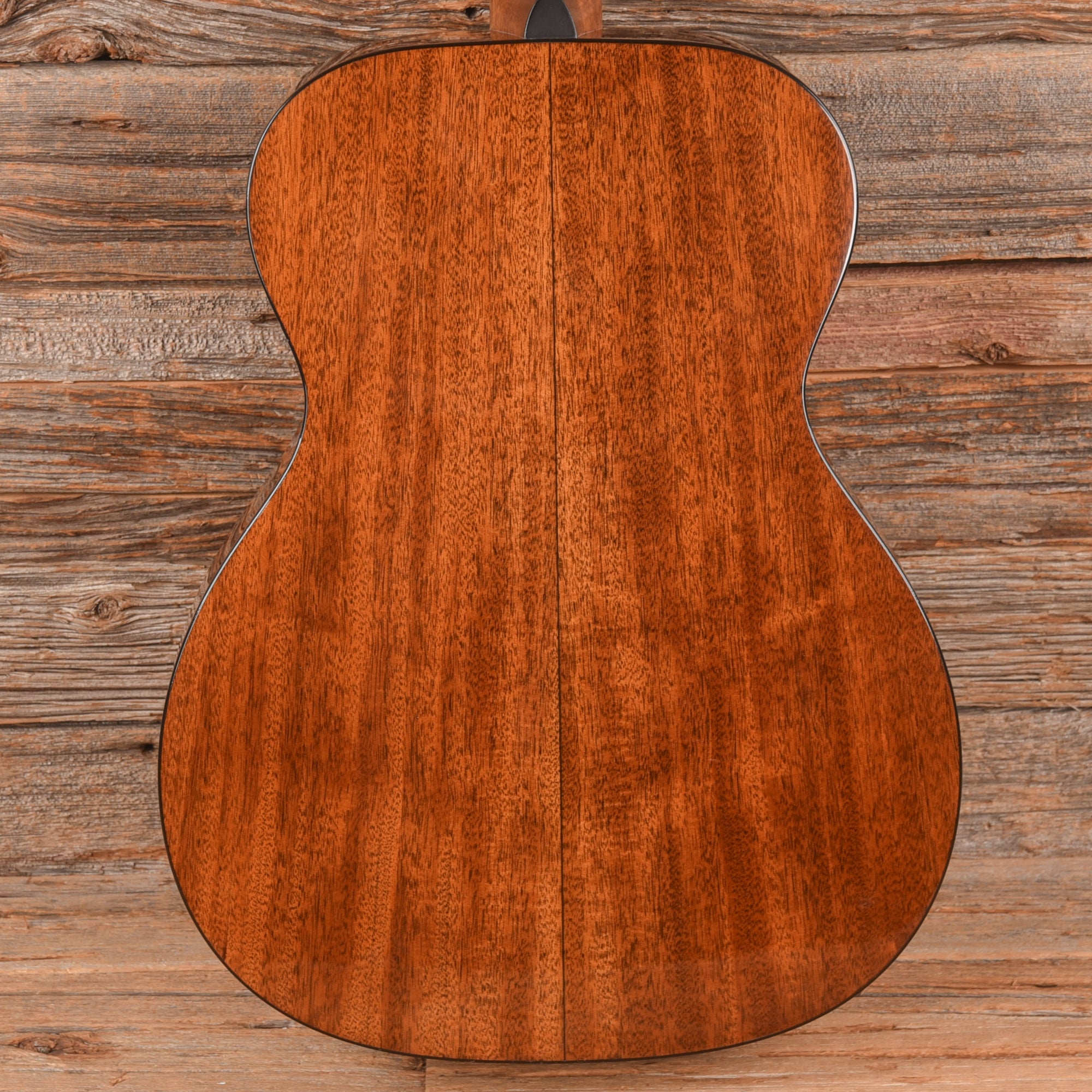 Martin Standard Series 000-18 Natural Acoustic Guitars / OM and Auditorium