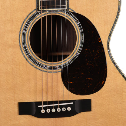Martin Standard Series 000-42 Spruce/East Indian Rosewood Natural Acoustic Guitars / OM and Auditorium