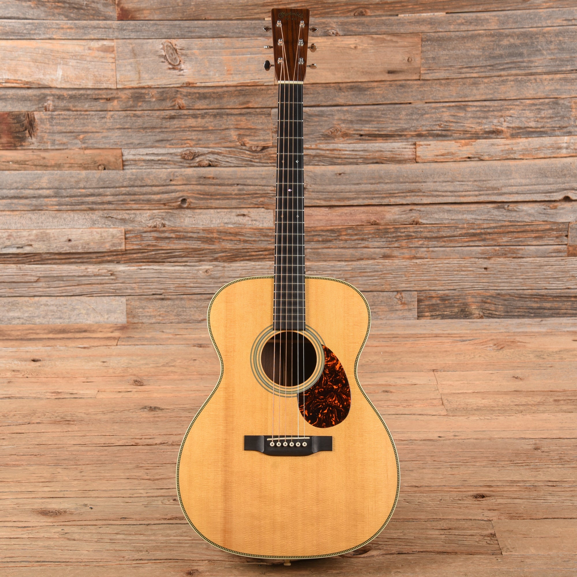 Martin Standard Series OM-28 Natural 2014 Acoustic Guitars / OM and Auditorium