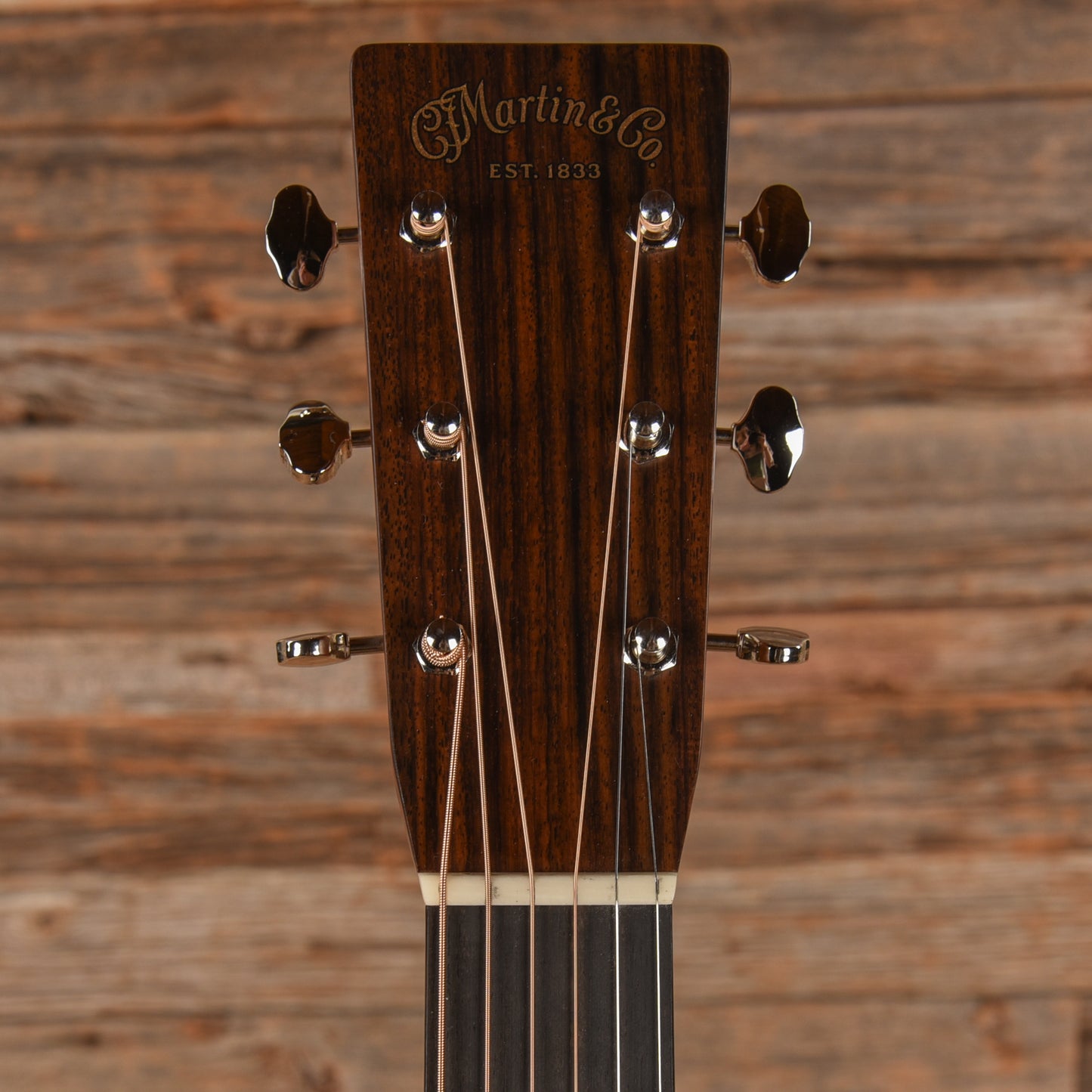 Martin Standard Series OM-28 Natural Acoustic Guitars / OM and Auditorium