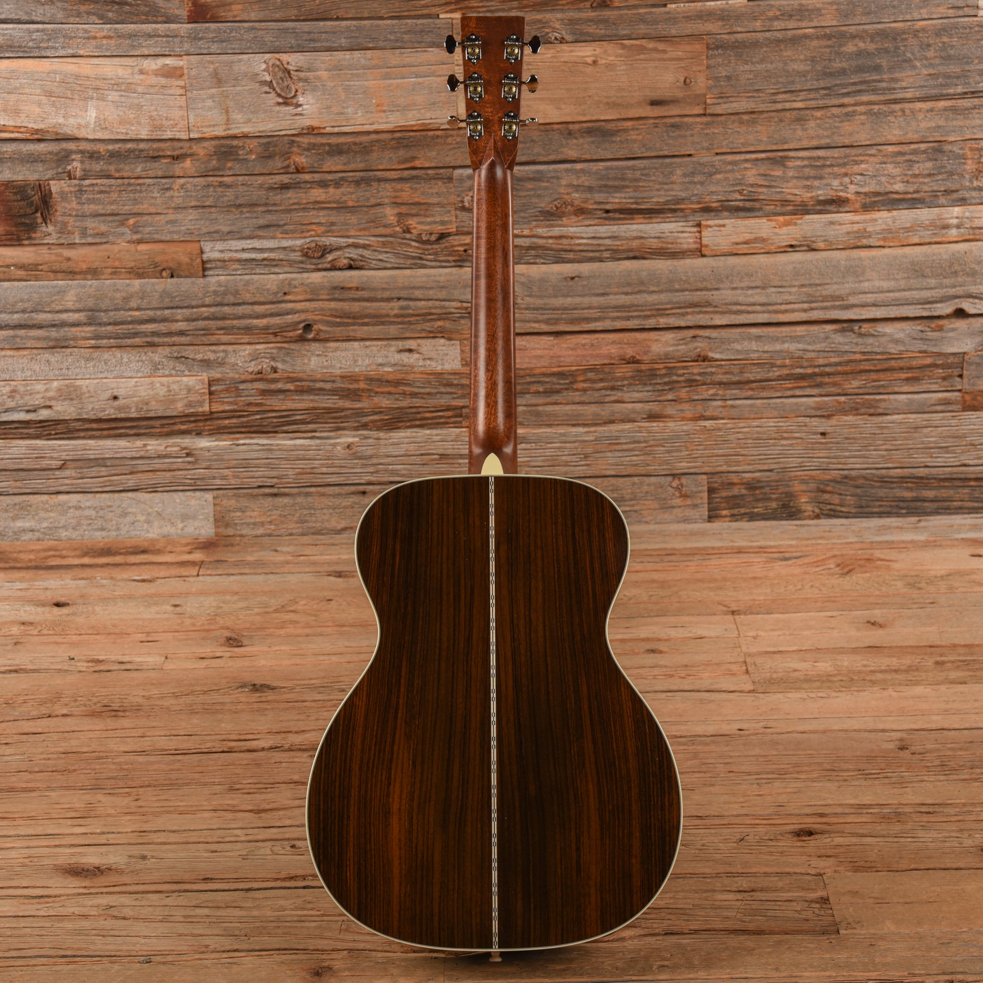 Martin Standard Series OM-28 Natural Acoustic Guitars / OM and Auditorium