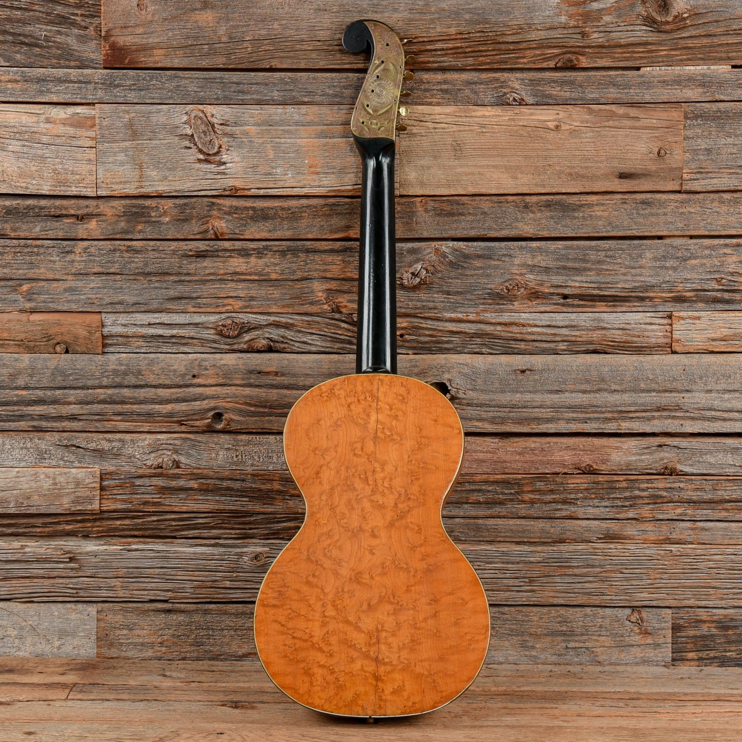 Martin & Bruno Parlor w/Ivory Bridge Natural 1830s