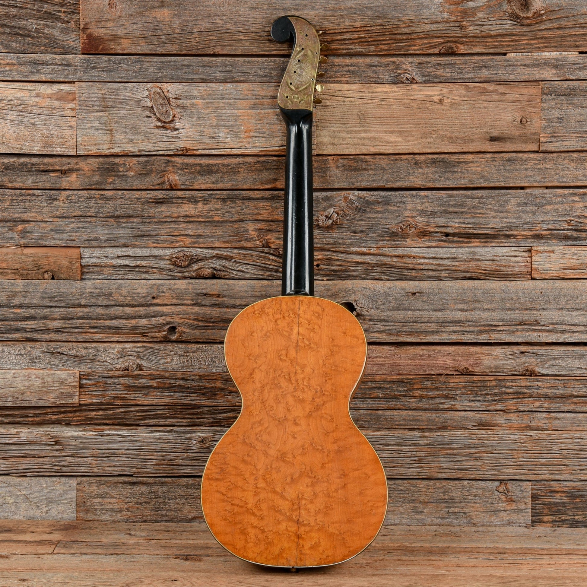 Martin & Bruno Parlor w/Ivory Bridge Natural 1830s