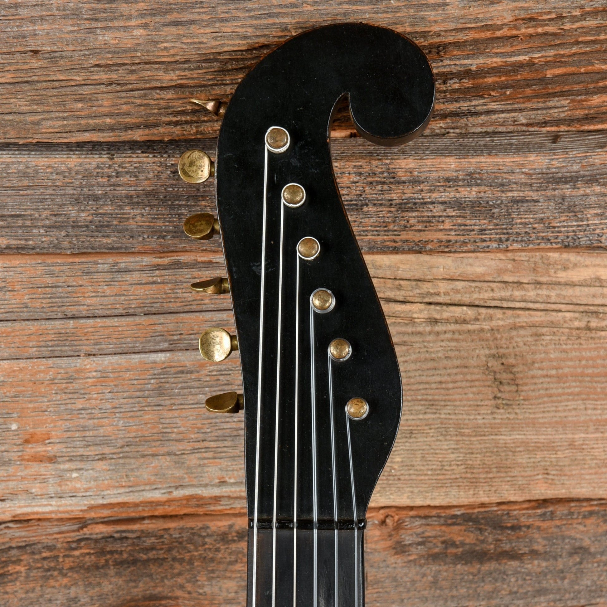 Martin & Bruno Parlor w/Ivory Bridge Natural 1830s