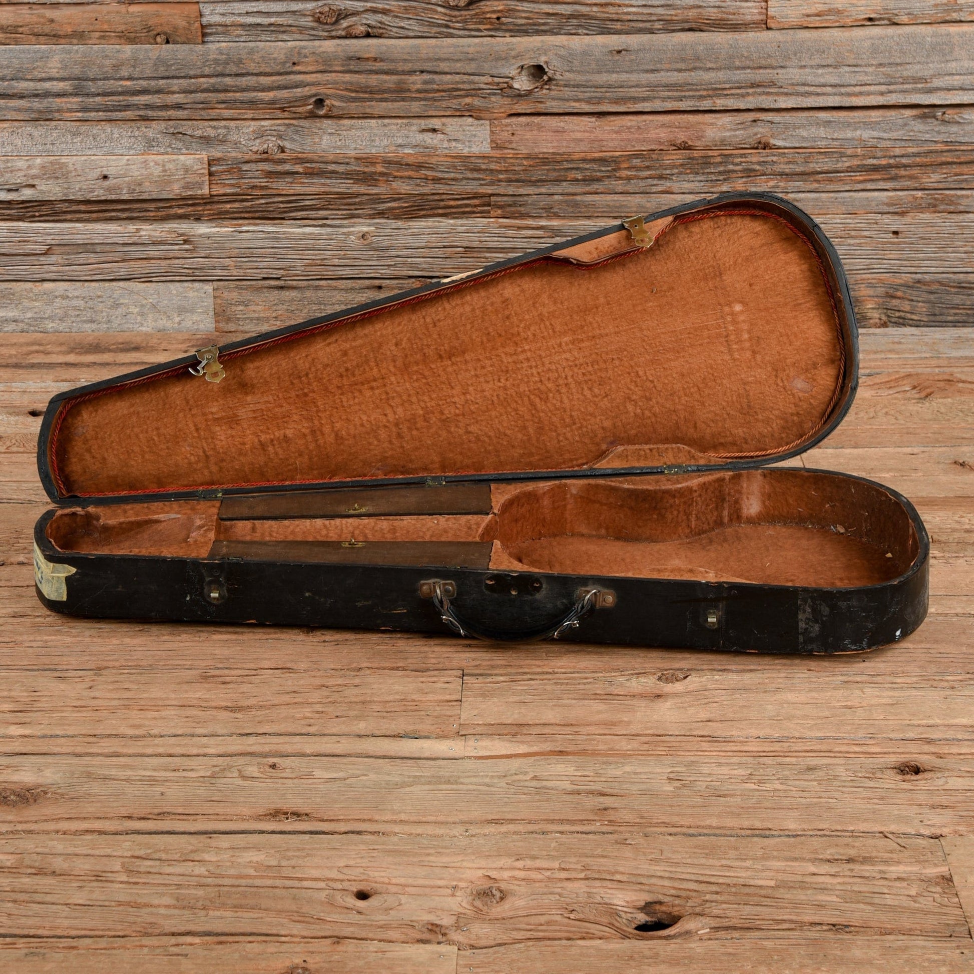 Martin & Bruno Parlor w/Ivory Bridge Natural 1830s