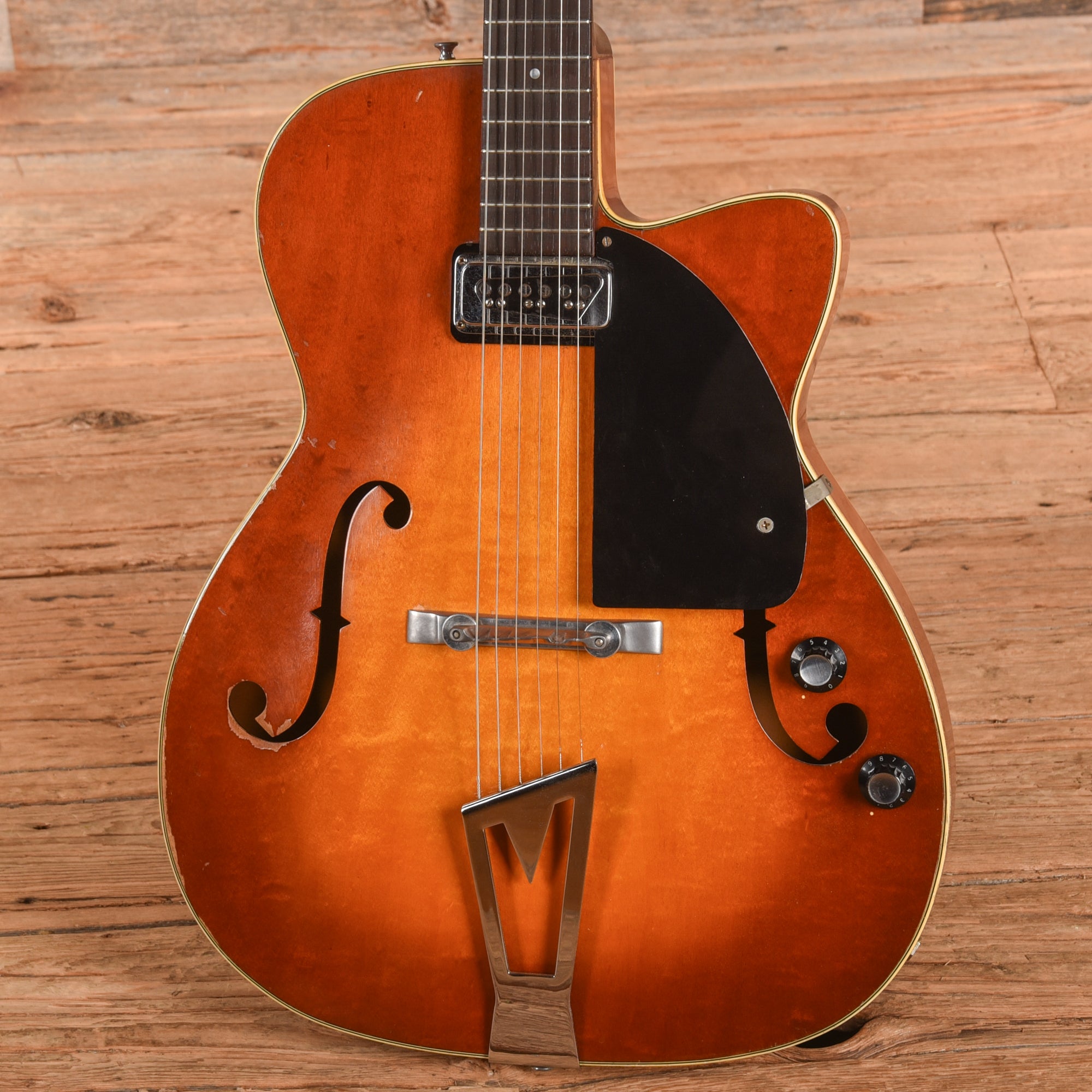Martin F-50 Sunburst 1964 Electric Guitars