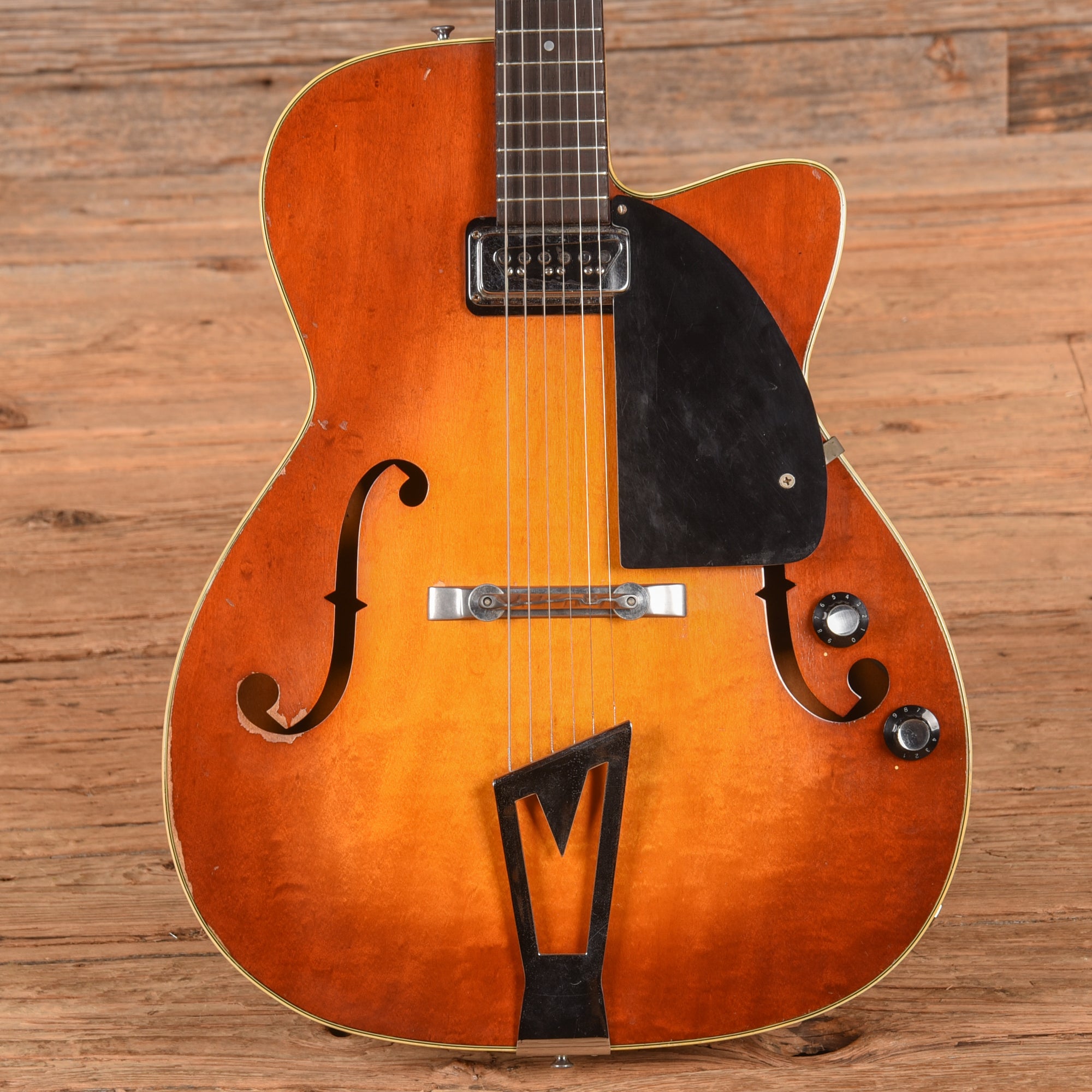 Martin F-50 Sunburst 1964 Electric Guitars