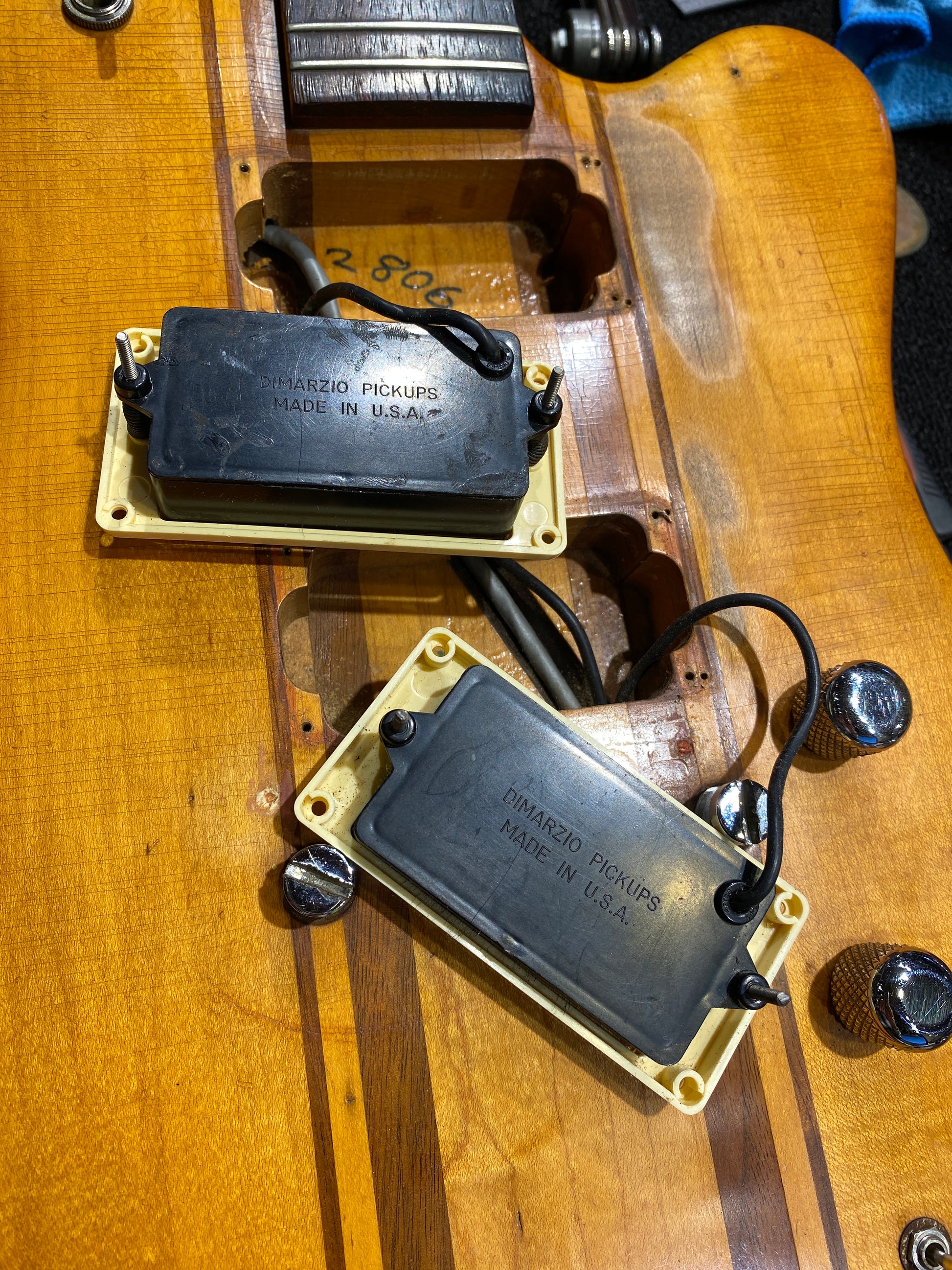 Martin EM-18 Natural 1980 Electric Guitars / Solid Body