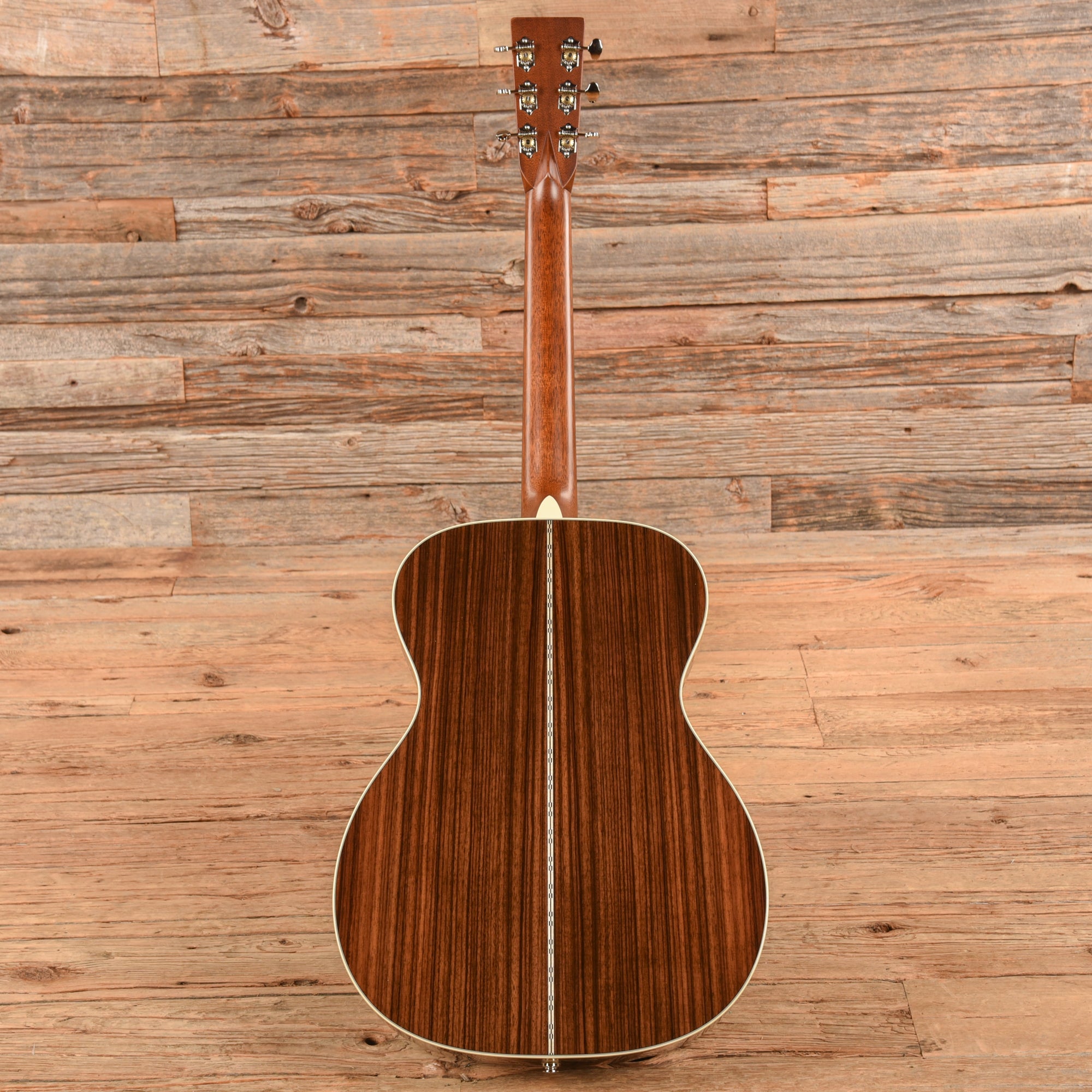 Martin 000-28 Sunburst 2025