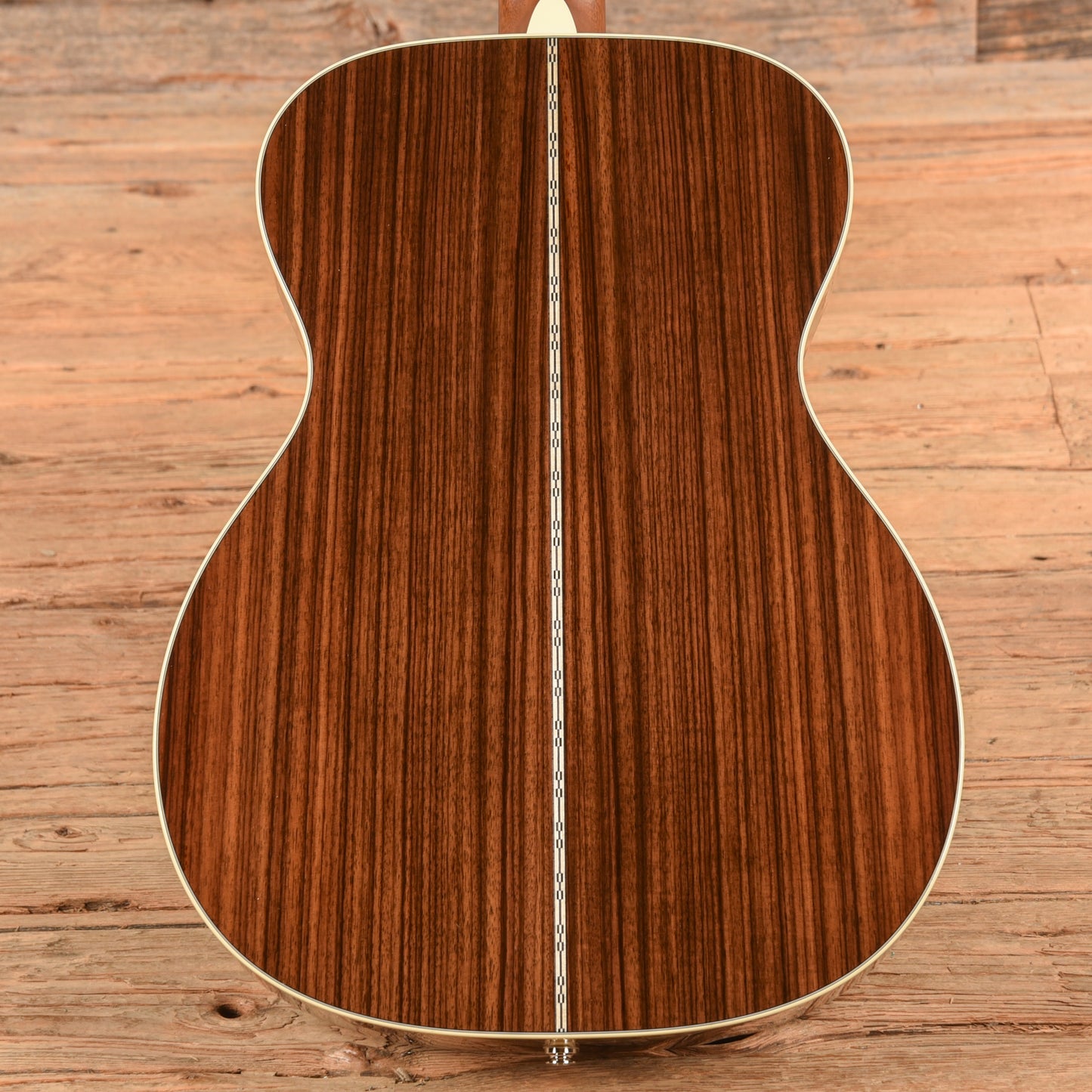 Martin 000-28 Sunburst 2025