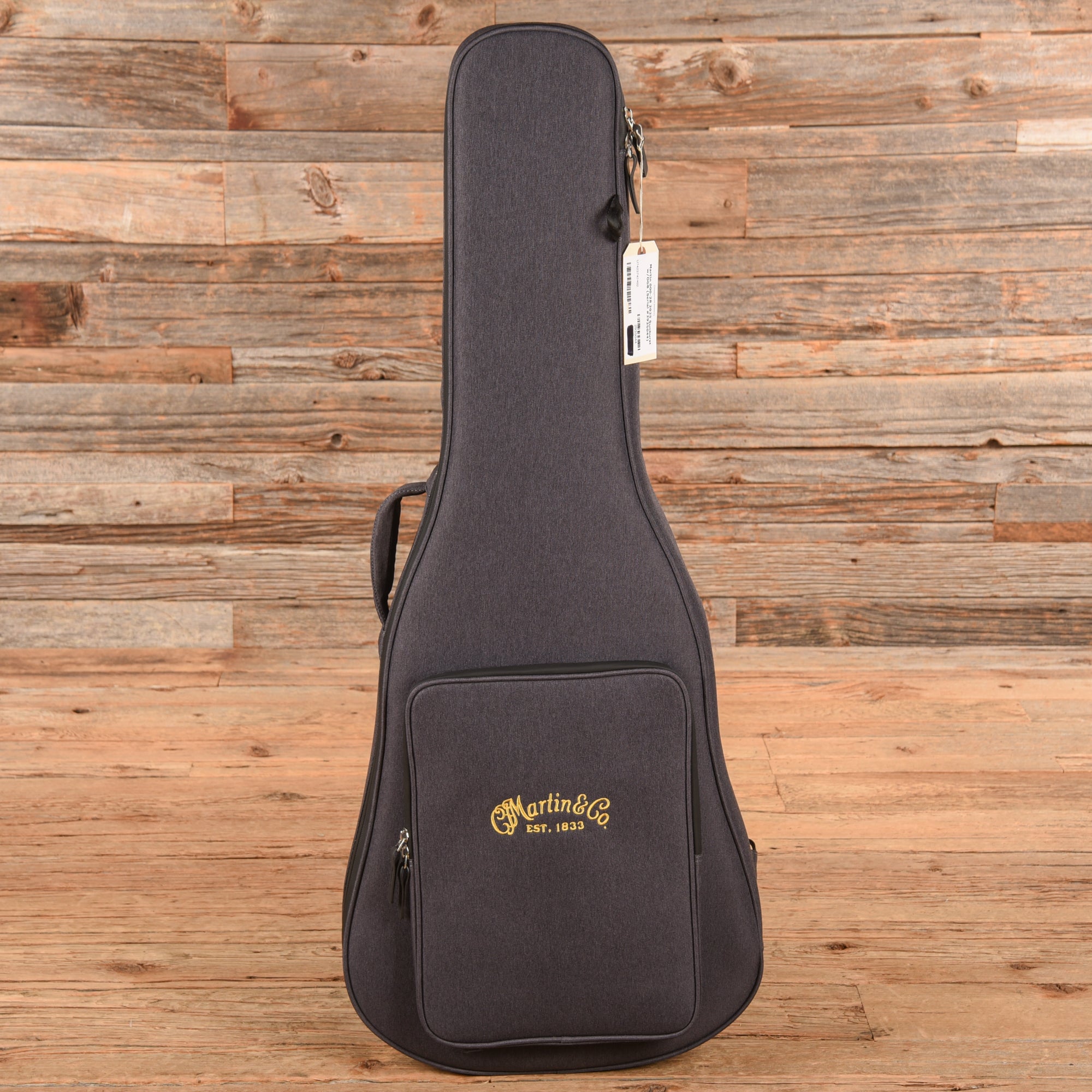 Martin 000-28 Sunburst 2025
