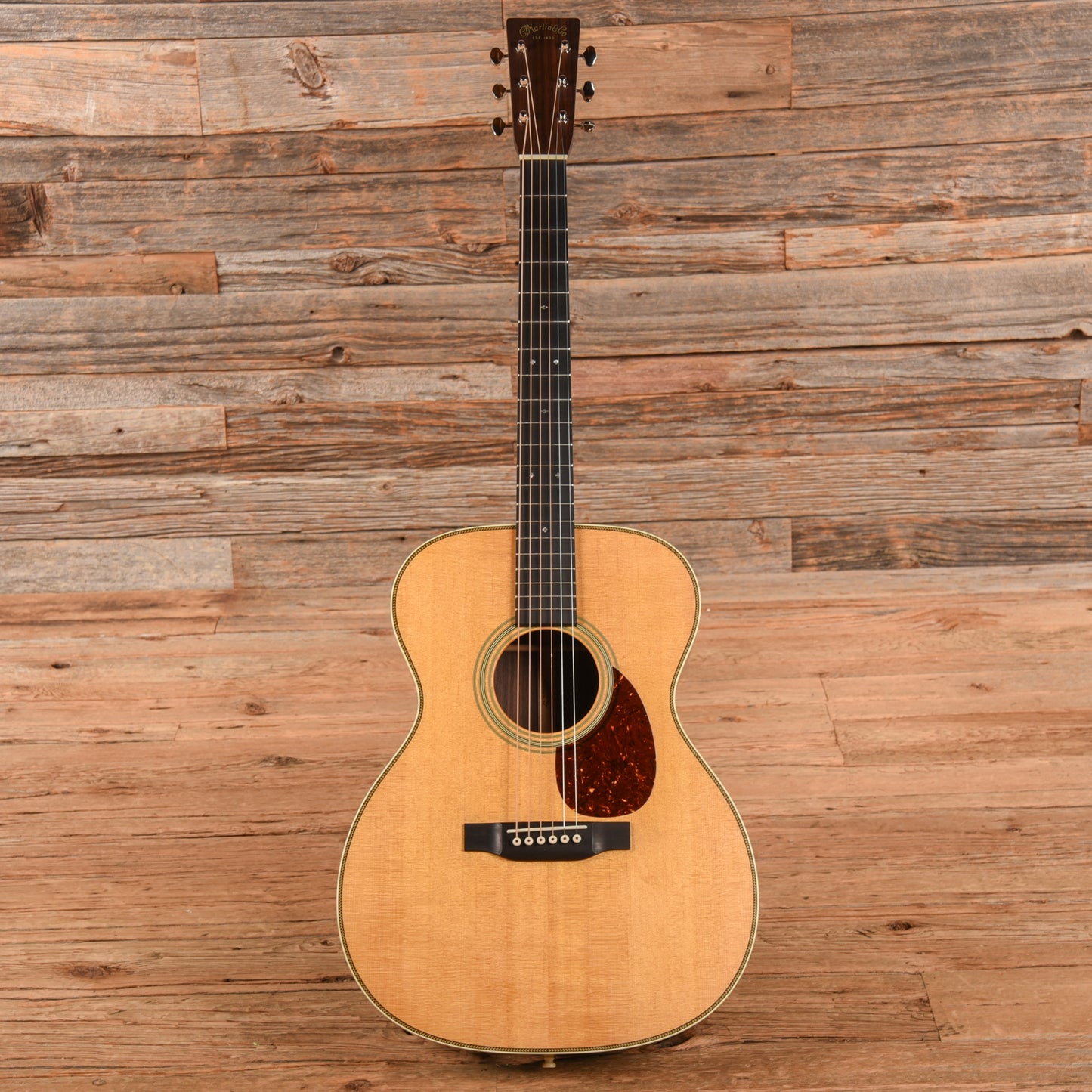 Martin Standard Series OM-28 Sunburst 2021