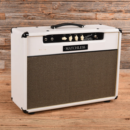 Matchless Nighthawk Reverb 15-Watt 1x12" Guitar Combo Amp Amplifiers