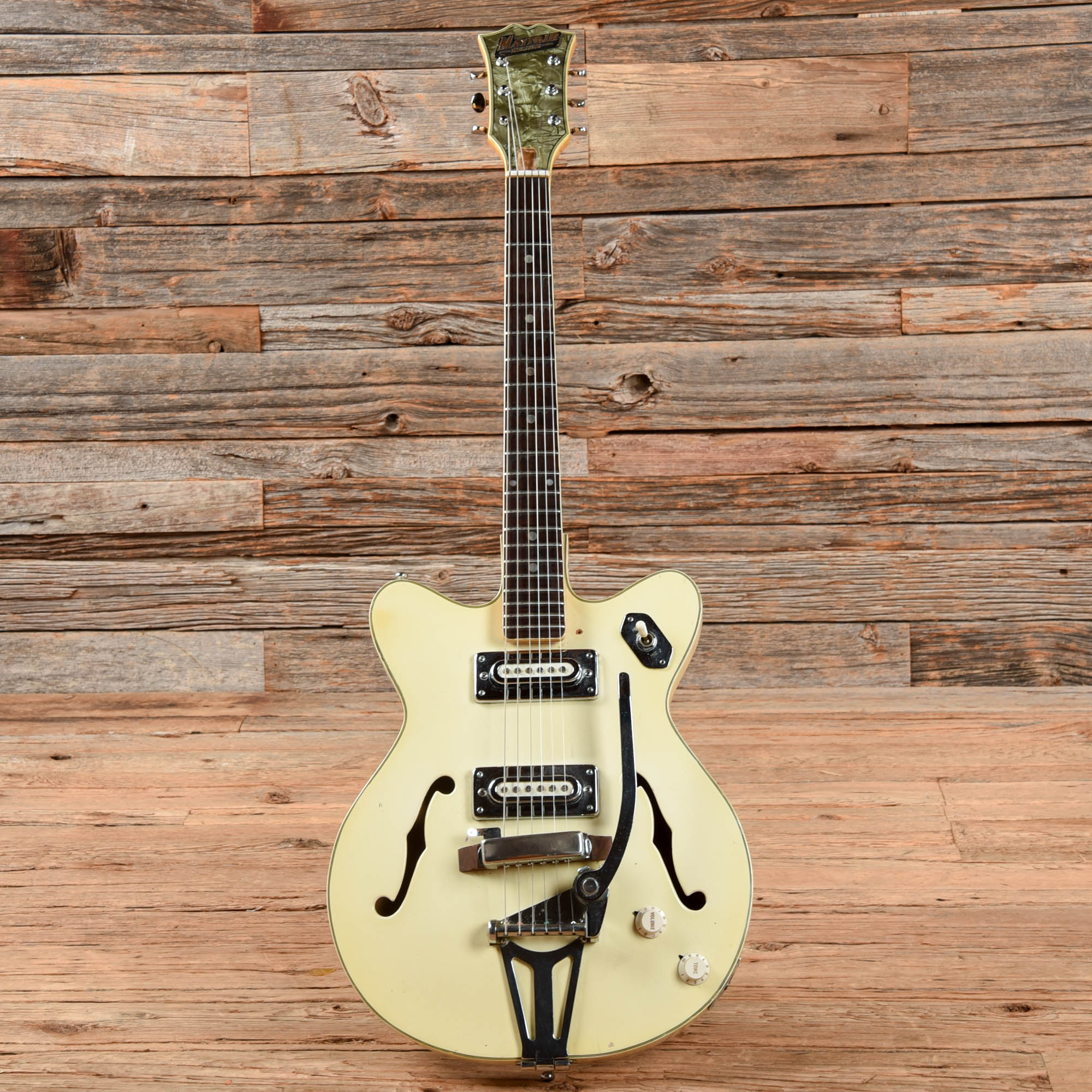 Mayfair Deluxe White 1960s Electric Guitars / Hollow Body
