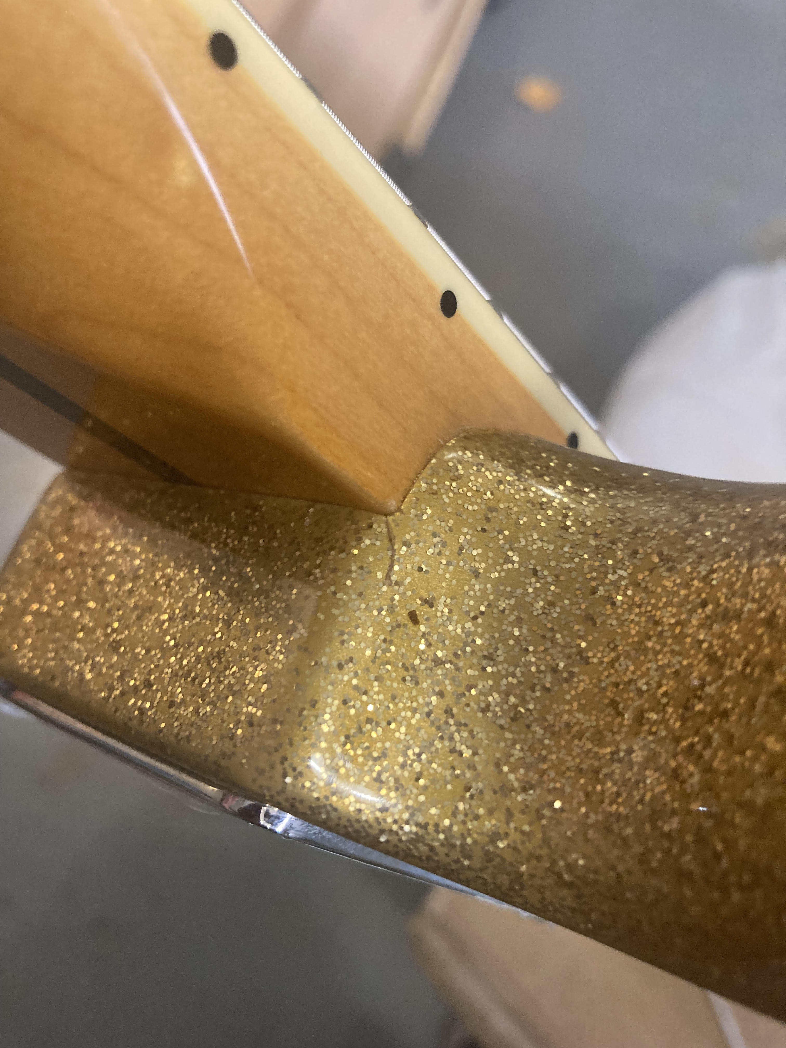 Squier Classic Vibe '70s Jaguar Gold Sparkle