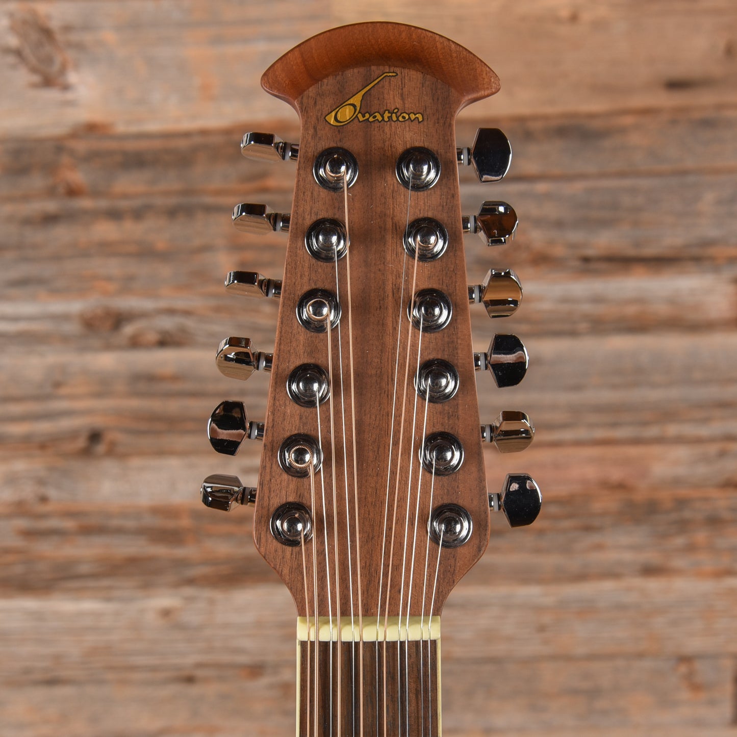 Ovation Celebrity CC045 Sunburst