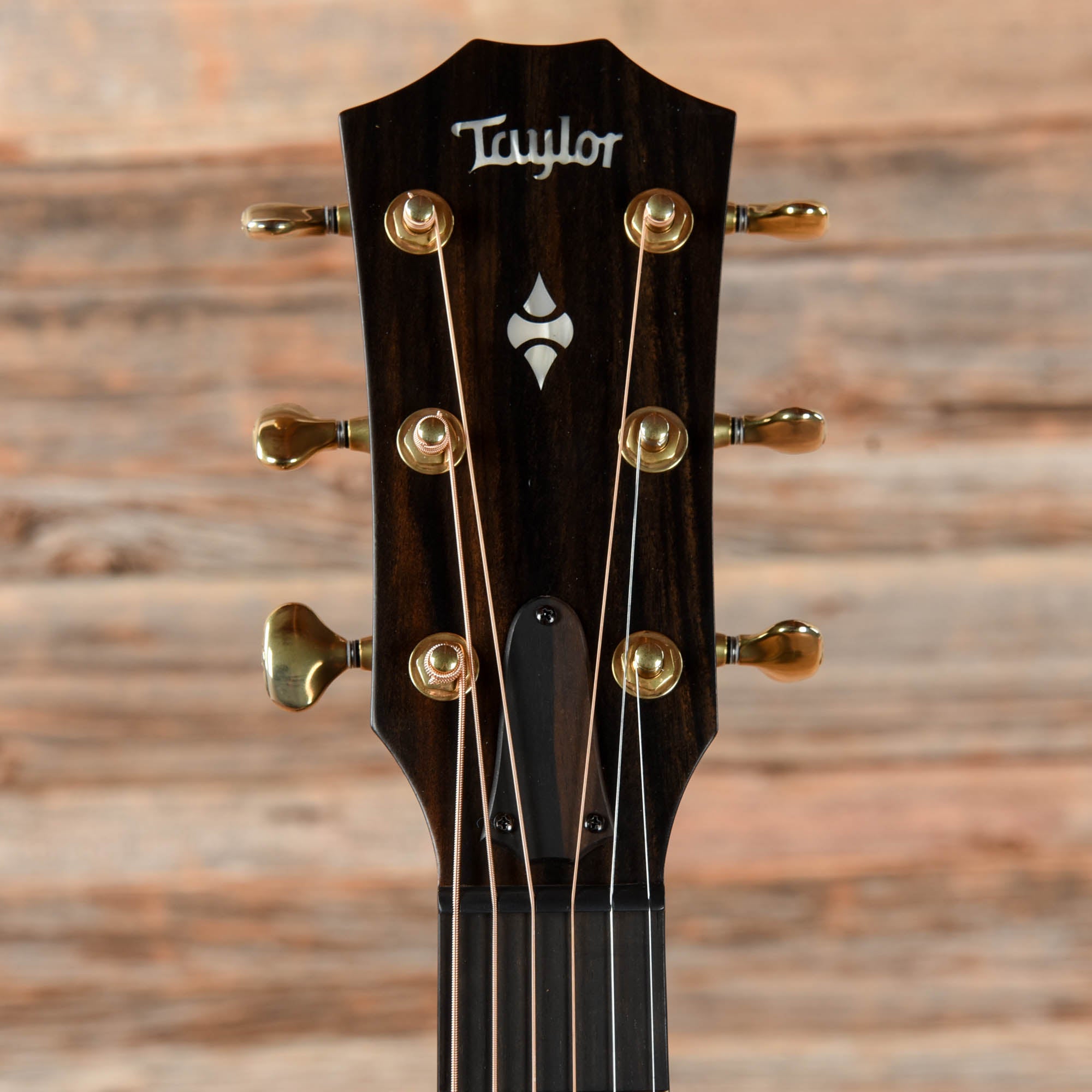 Taylor Builders Edition 324ce Sunburst 2022