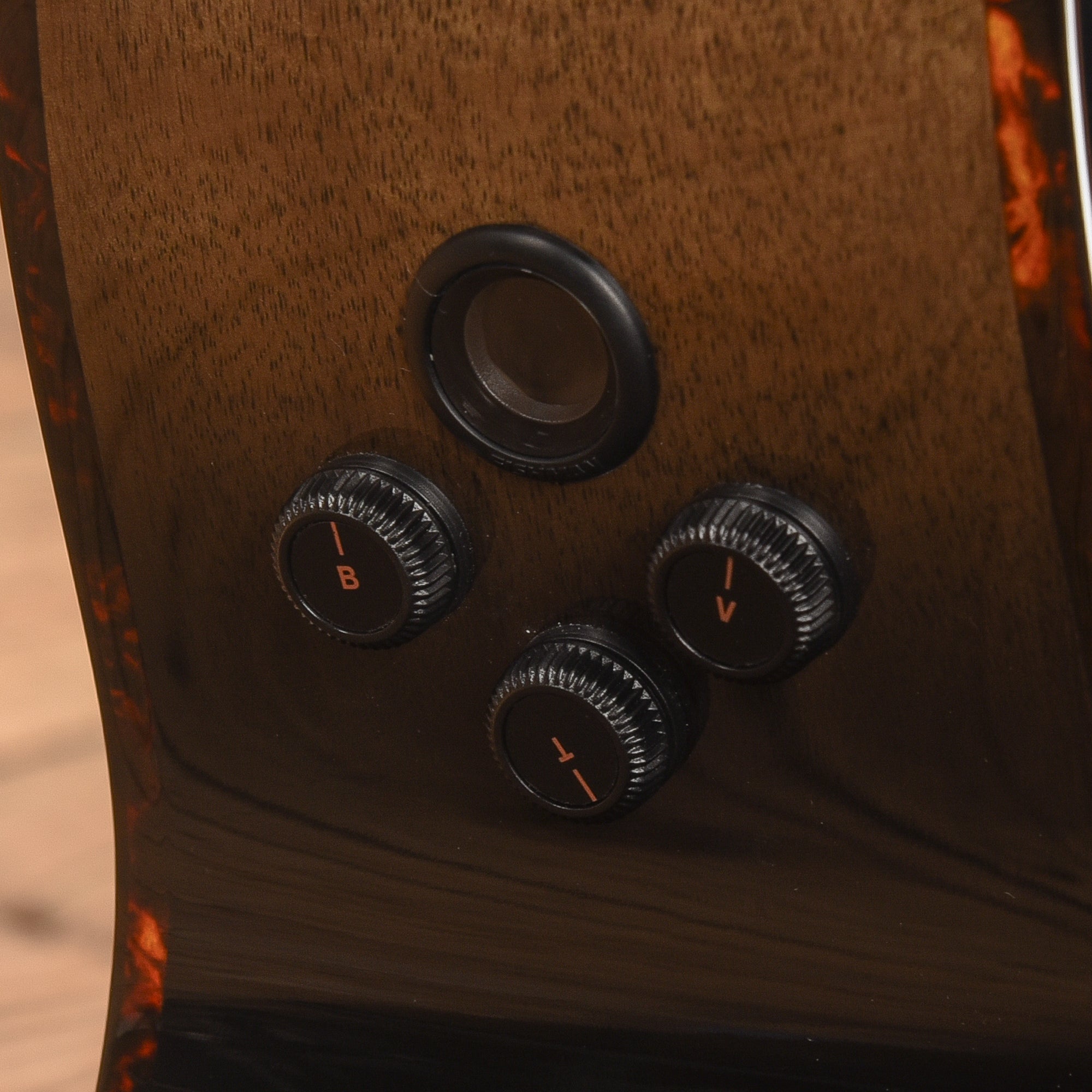 Breedlove Artista CN Sunburst