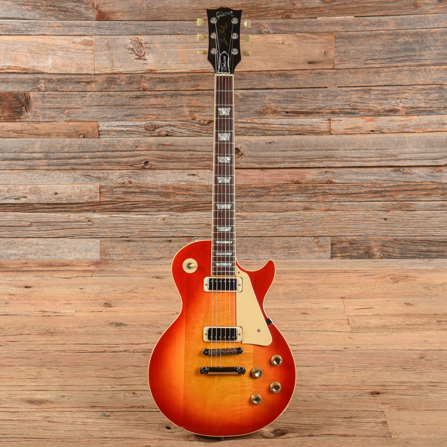 Gibson Les Paul Deluxe Cherry Sunburst 1977