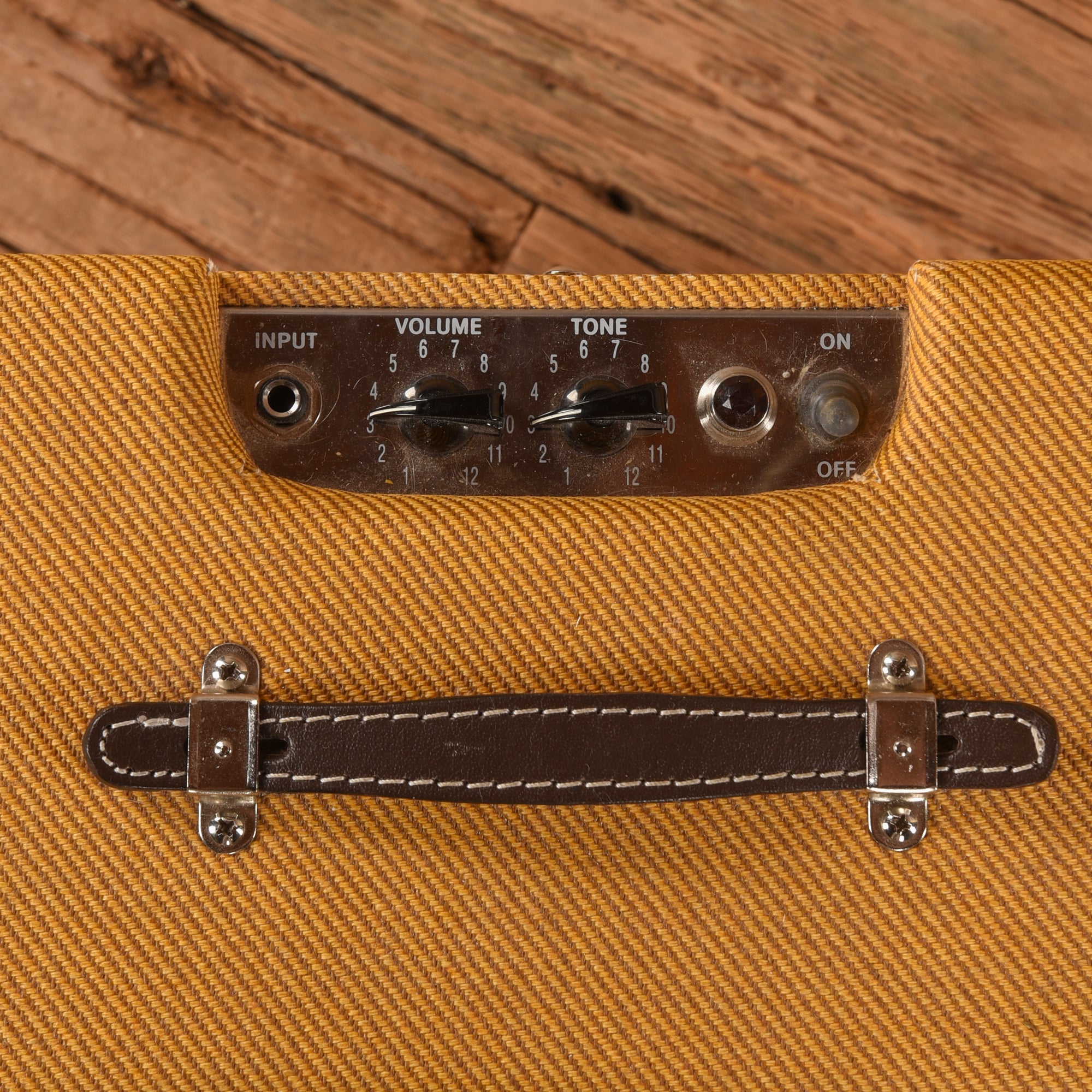 Fender Pro Junior IV LTD 15-Watt 1x10