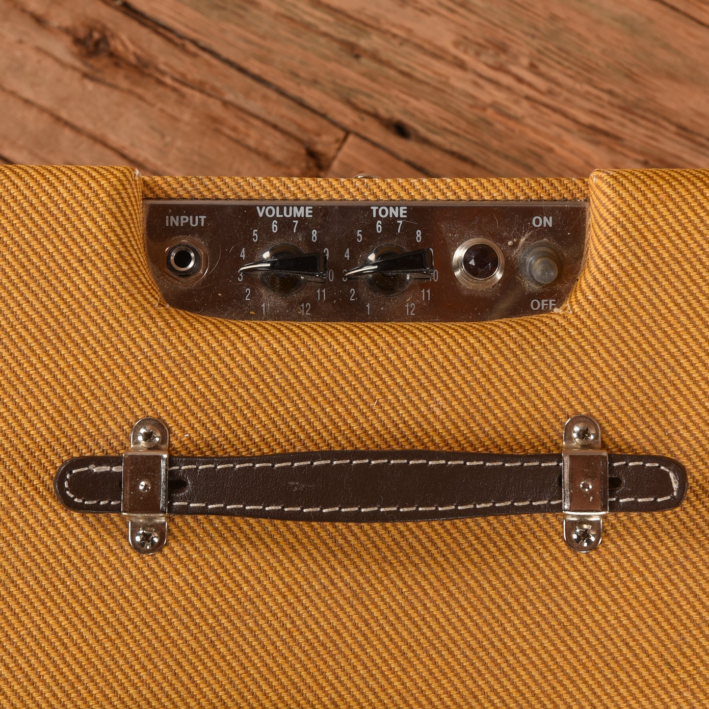 Fender Pro Junior IV LTD 15-Watt 1x10" Guitar Combo Amp