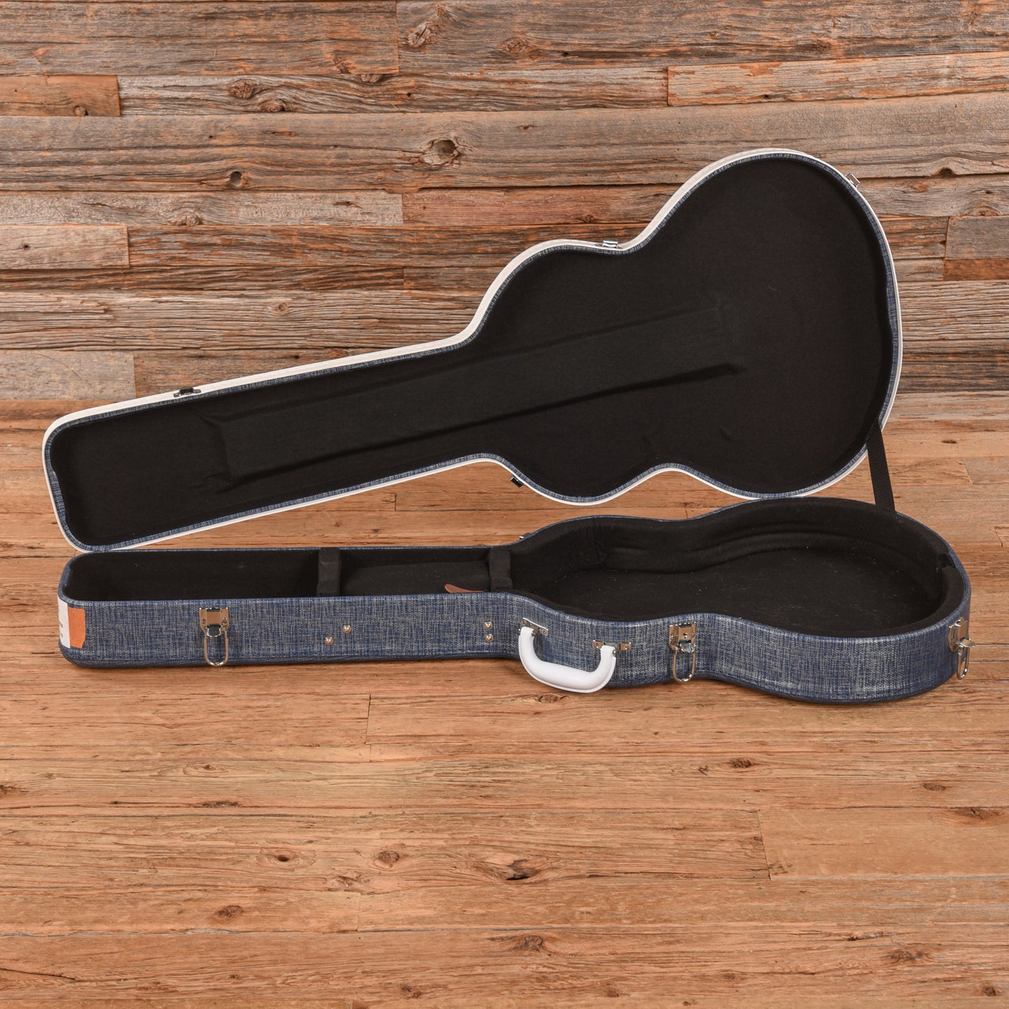 Supro Martinique Val-Trol Ermine White 1960s