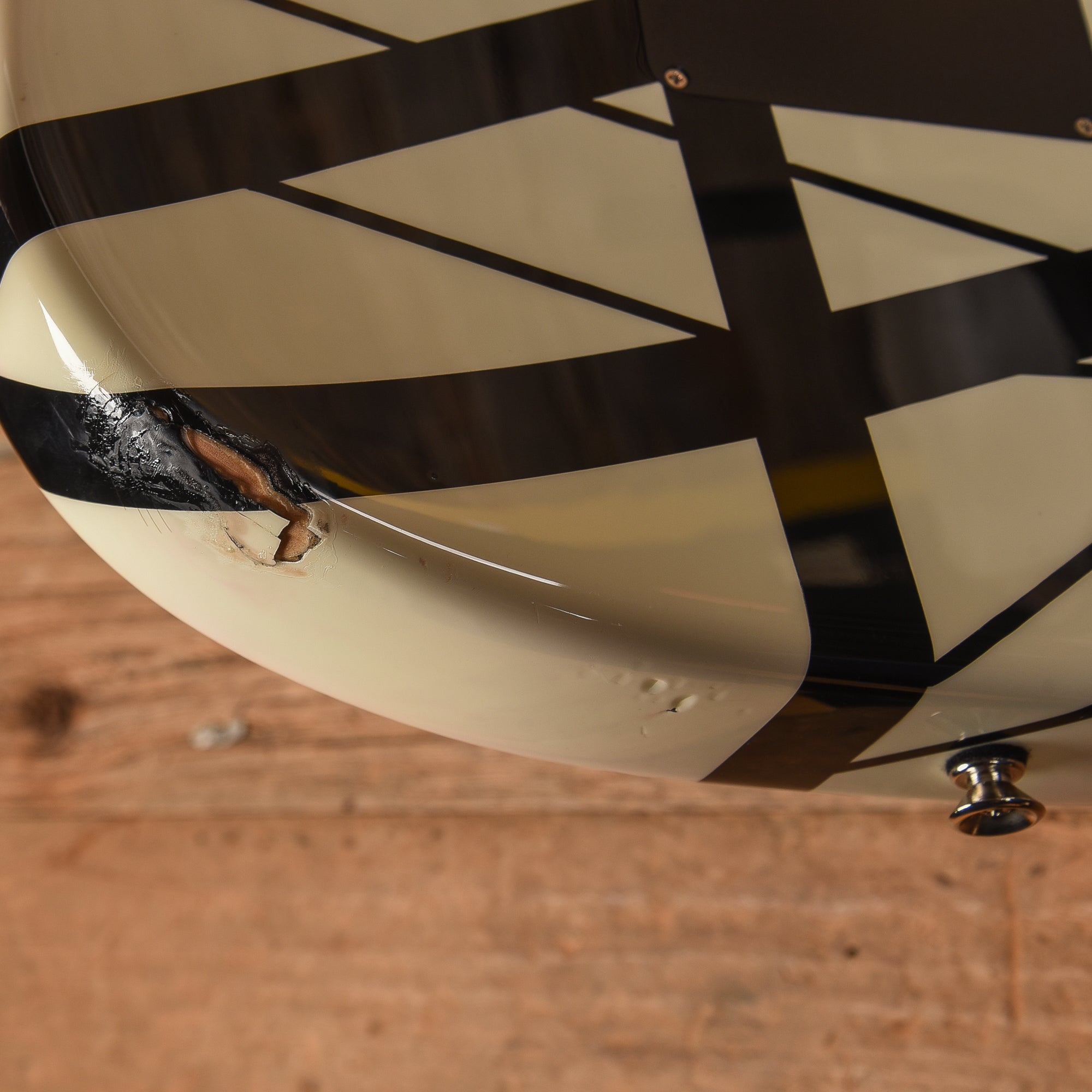 EVH Striped Series White w/ Black Stripes 2021