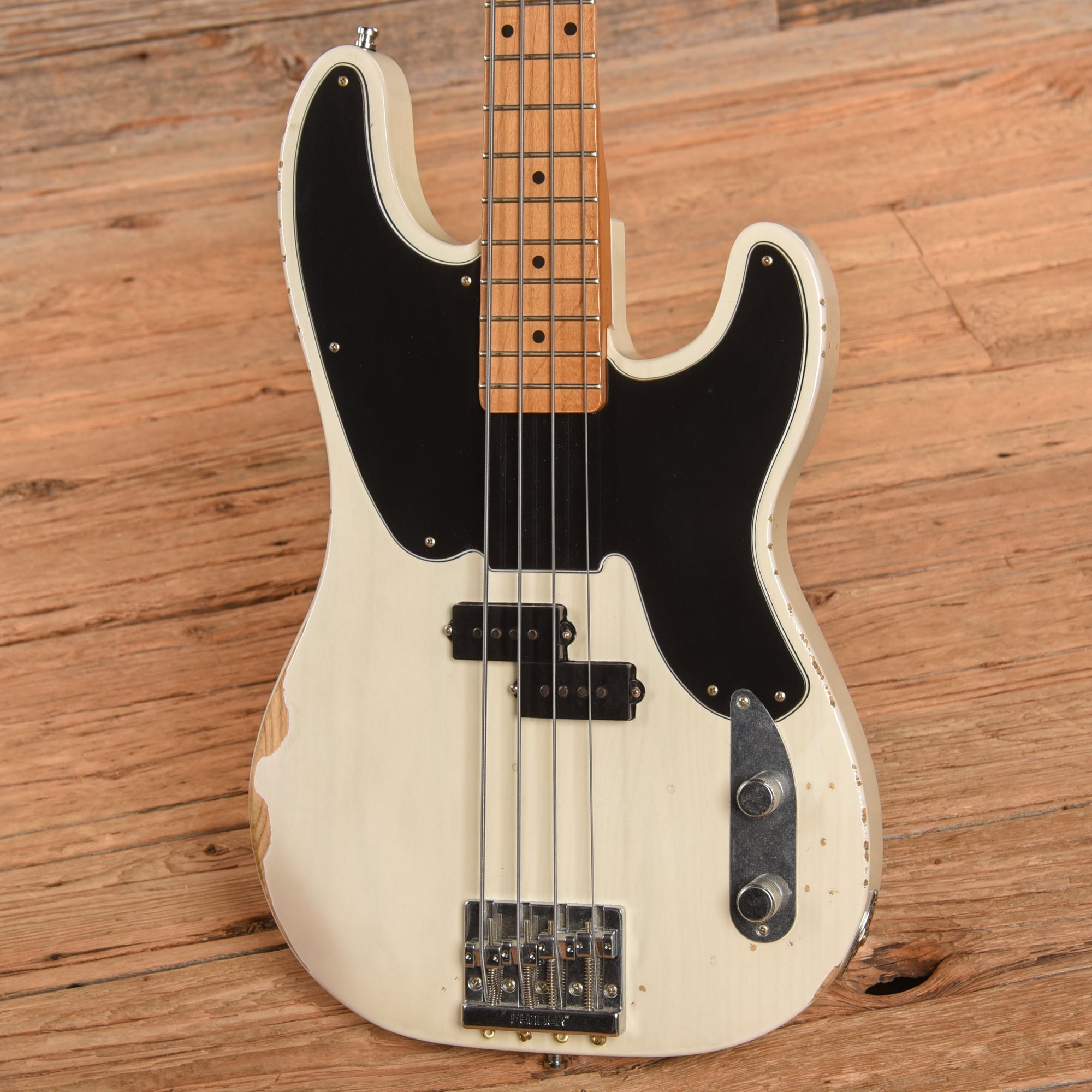 Fender Mike Dirnt Road Worn Artist Series Signature Precision Bass White Blonde 2018