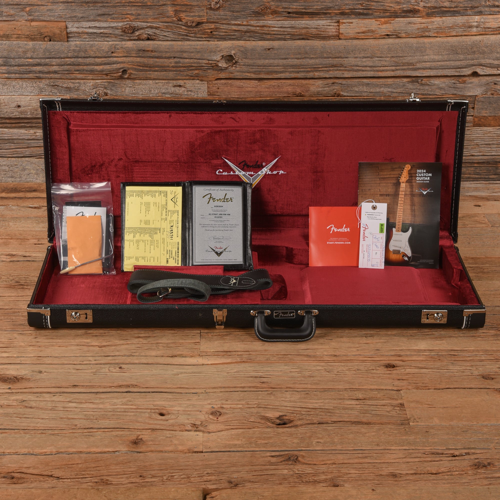 Fender Custom Shop '63 Stratocaster Journeyman Relic Charcoal Frost Metallic 2024