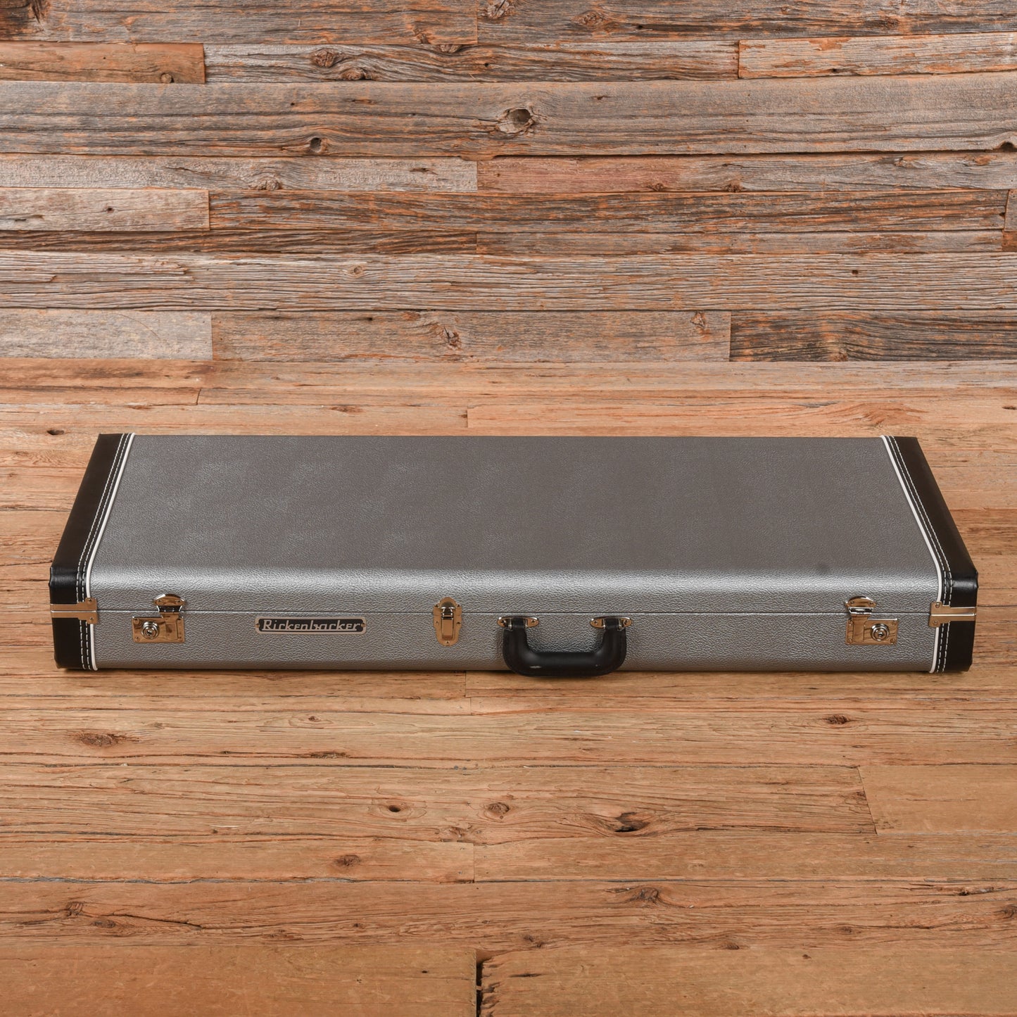 Rickenbacker 381V69 Mapleglo 2019