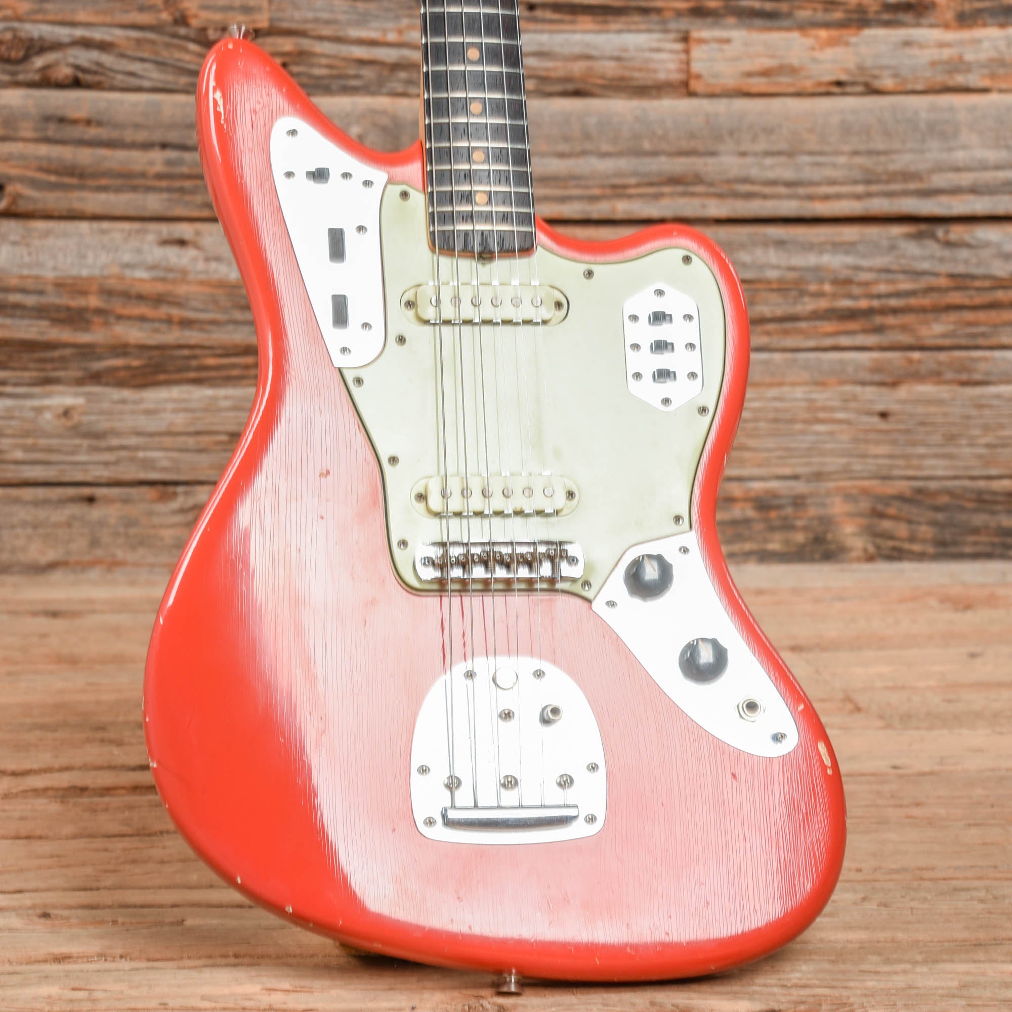 Fender jaguar フィエスタレッド Fender '64 Jaguar - フィエスタレッド - ハイパーギターズ Hyper