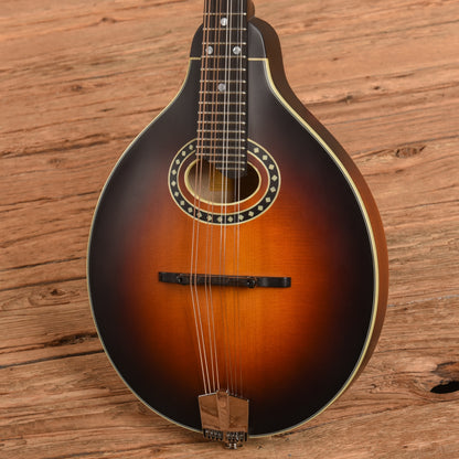 Eastman MD304E Sitka/Maple A-Style Oval Hole Mandolin Sunburst w/K&K Duotone