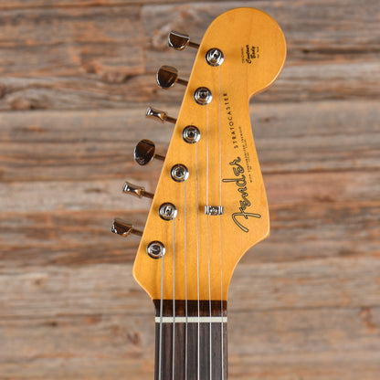 Fender American Vintage II '61 Stratocaster Fiesta Red 2024