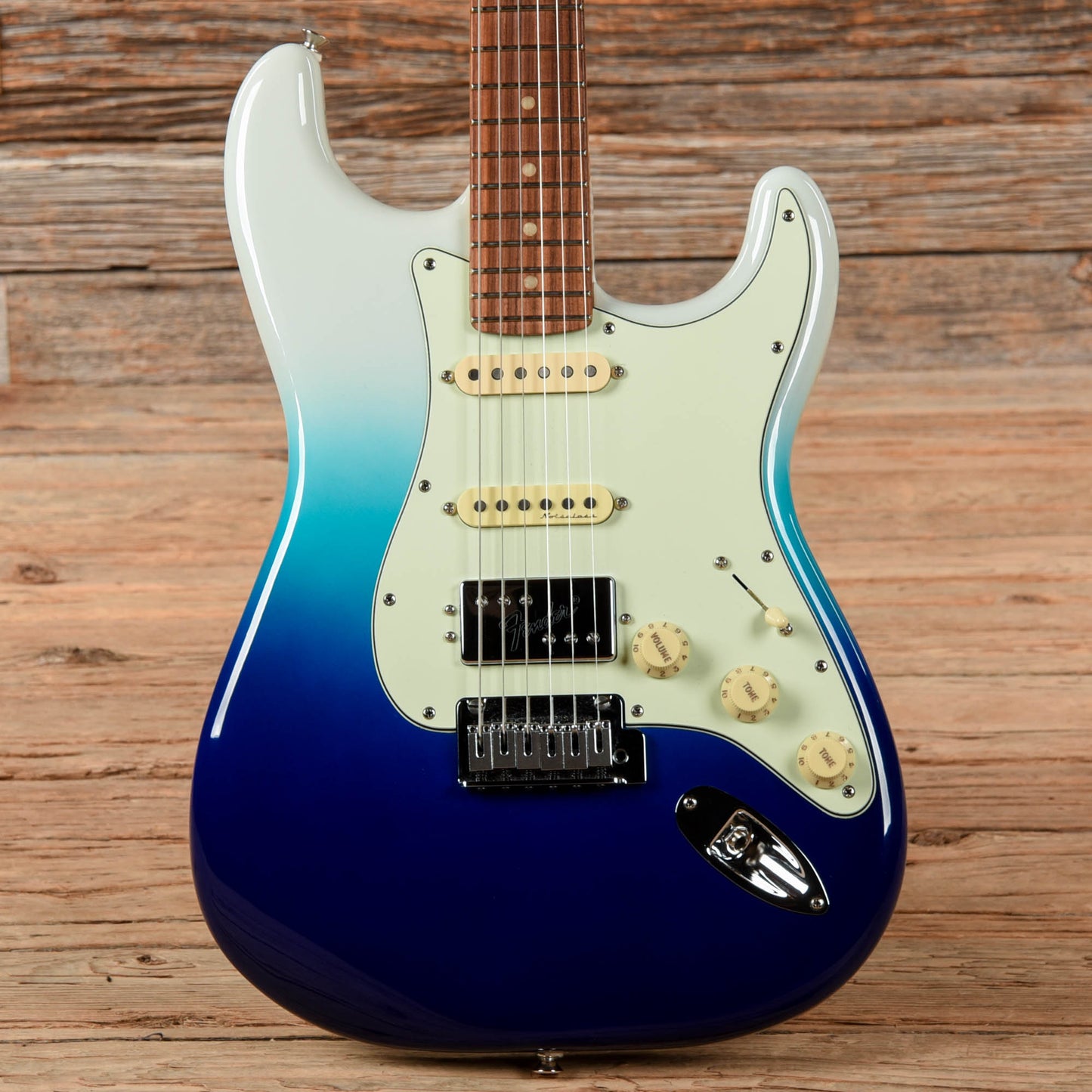Fender Player Plus Stratocaster HSS Belair Blue 2022