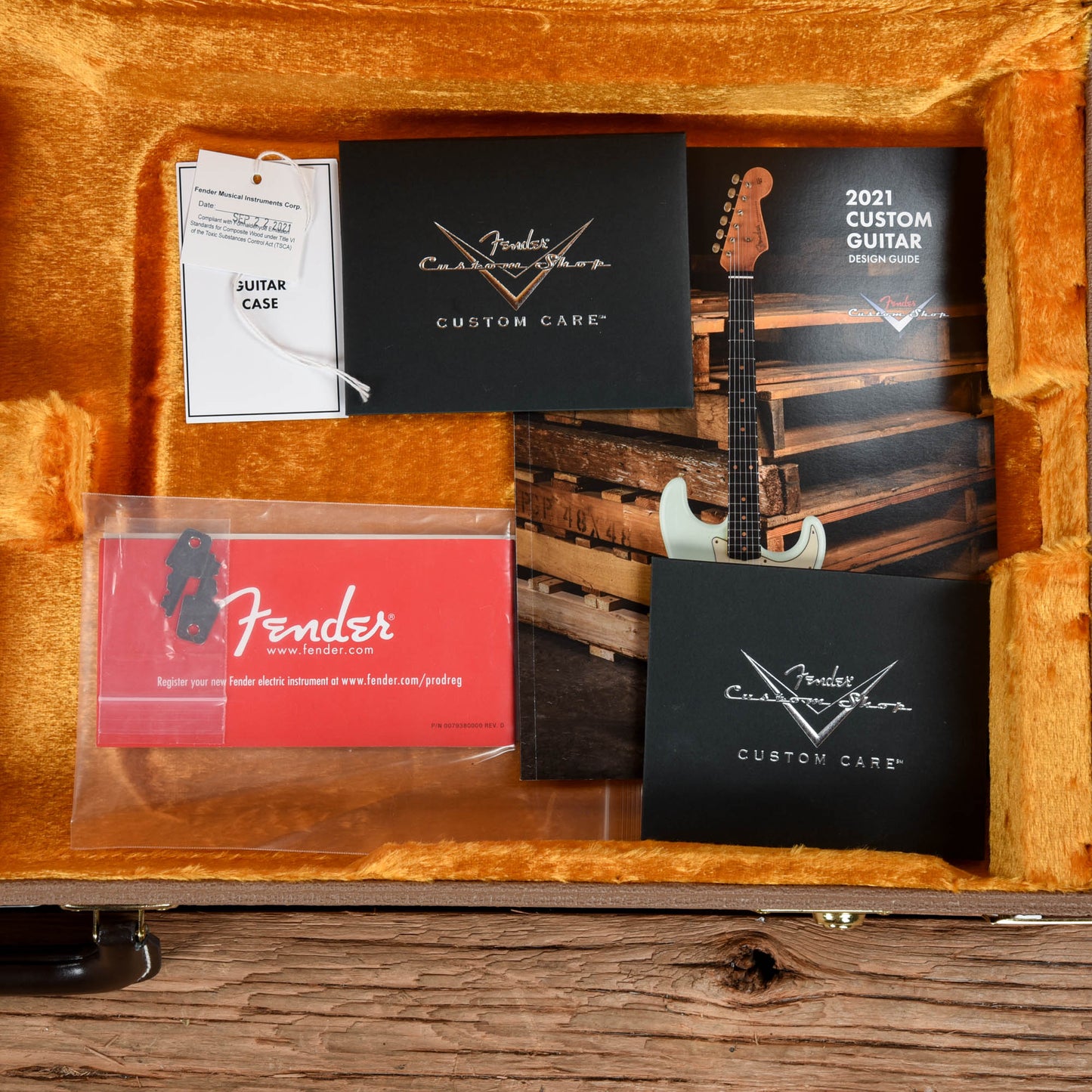 Fender Custom Shop Apprentice Built by George Ruiz '63 Stratocaster Hardtail Heavy Relic Aged Olympic White 2021