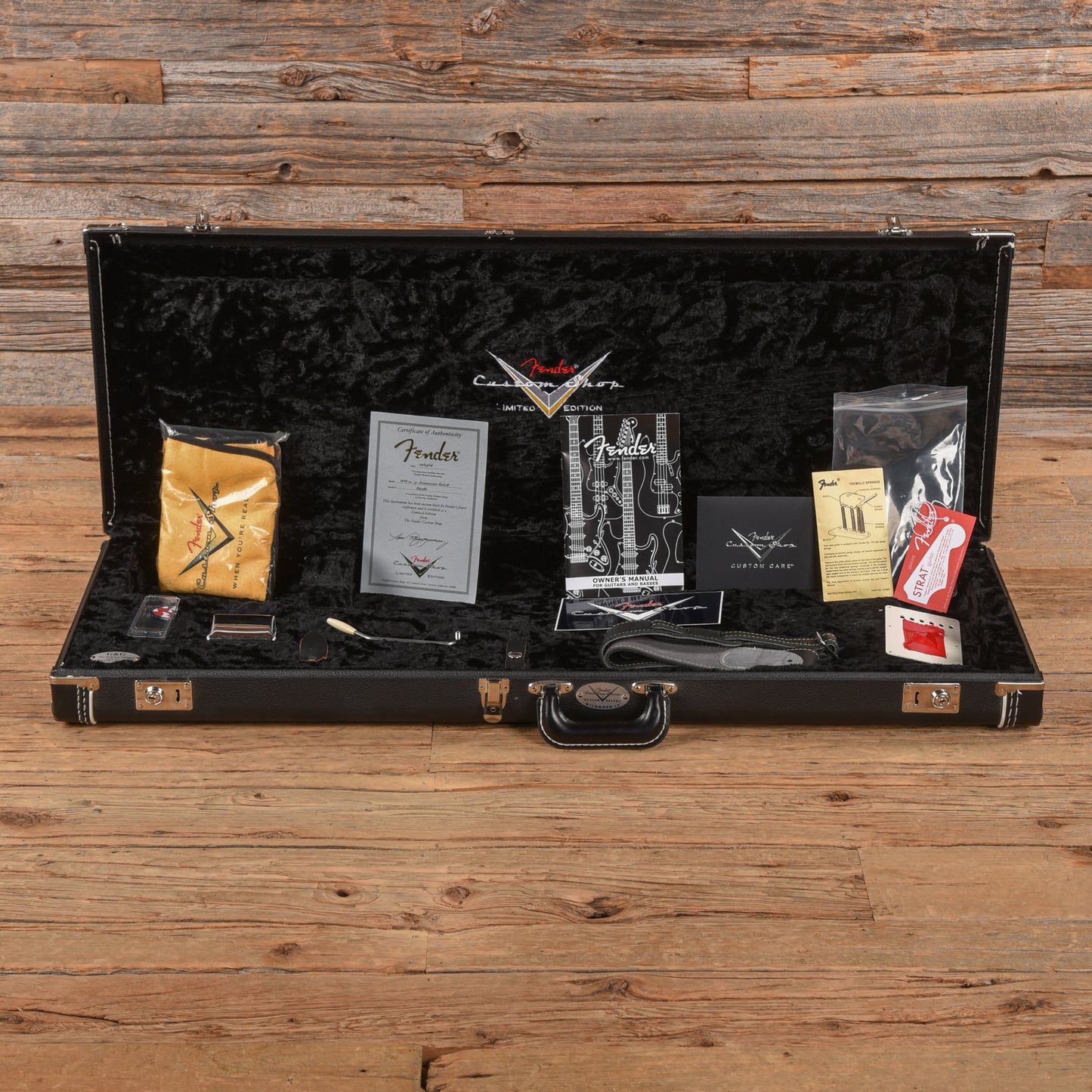 Fender Custom Shop WW10 '57 Stratocaster Relic Shoreline Gold 2016