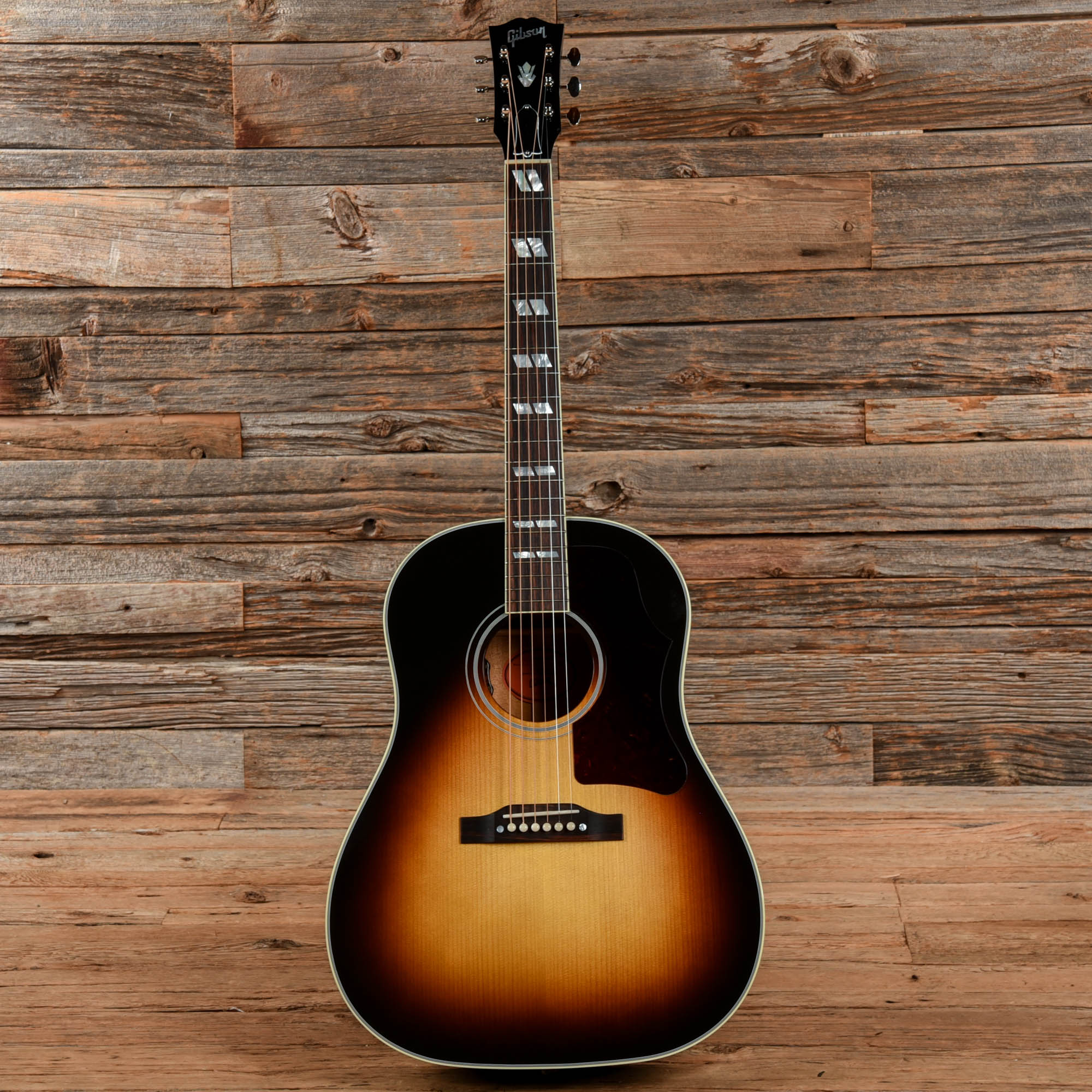 Gibson Custom Shop Southern Jumbo Red Spruce Sunburst 2024