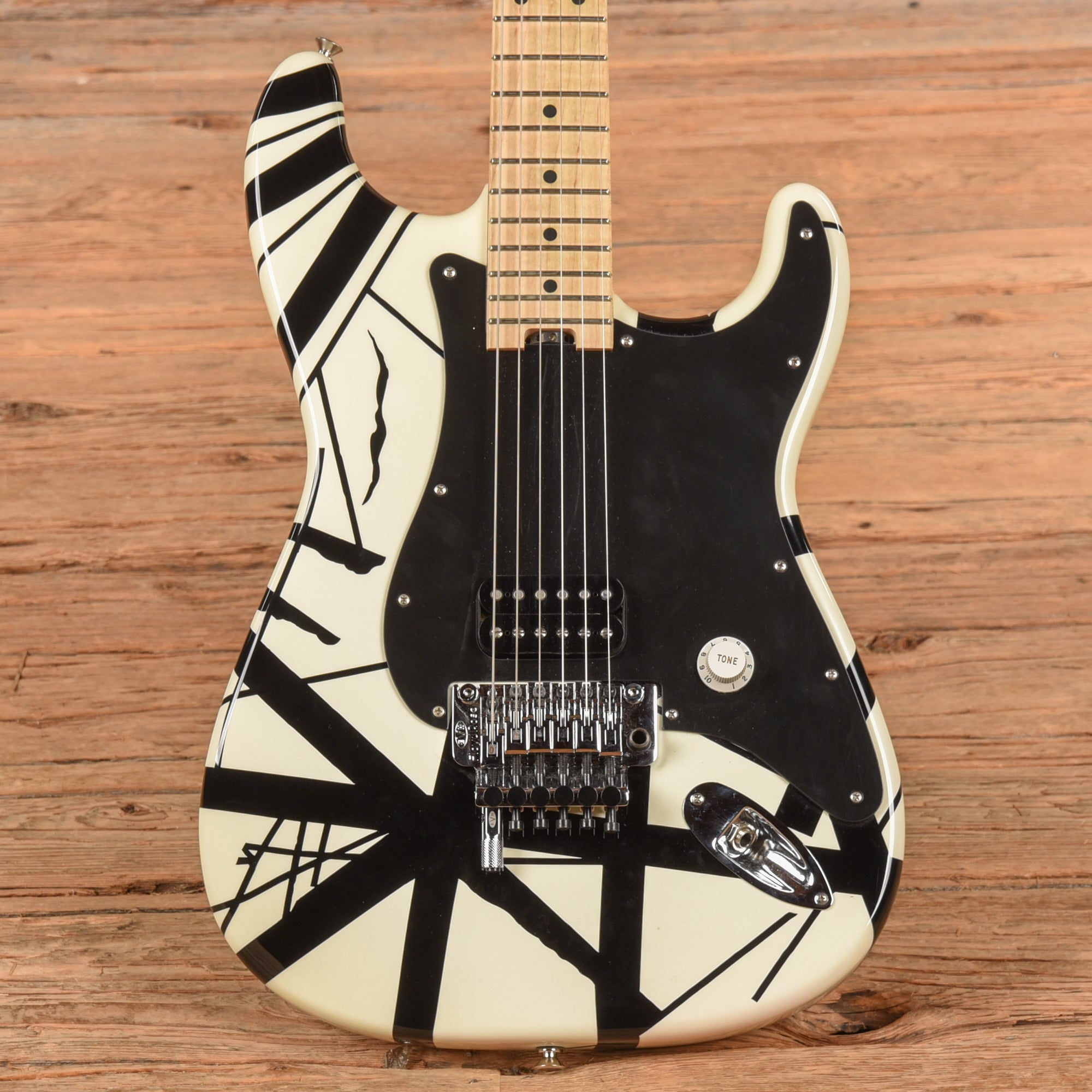 EVH Striped Series White w/ Black Stripes 2021