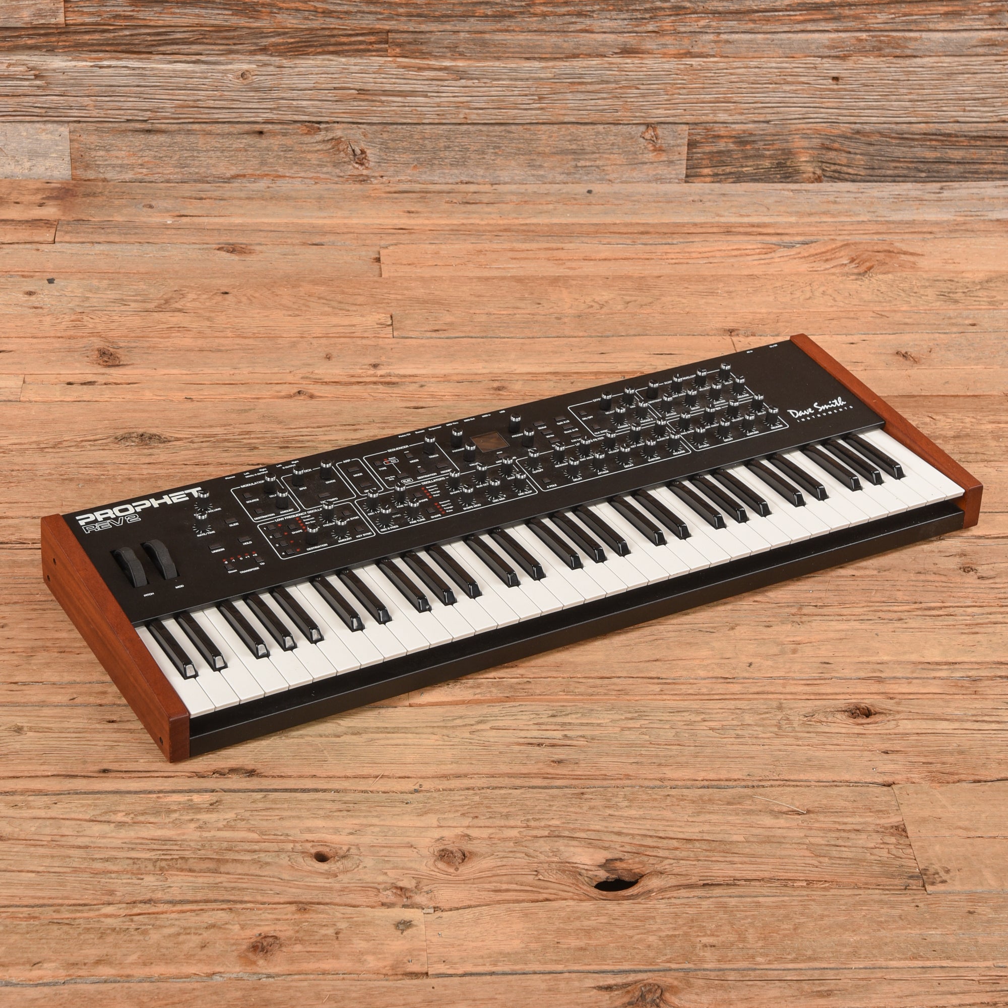 Dave Smith Instruments Prophet Rev2 61-Key 8-Voice Polyphonic Synthesizer