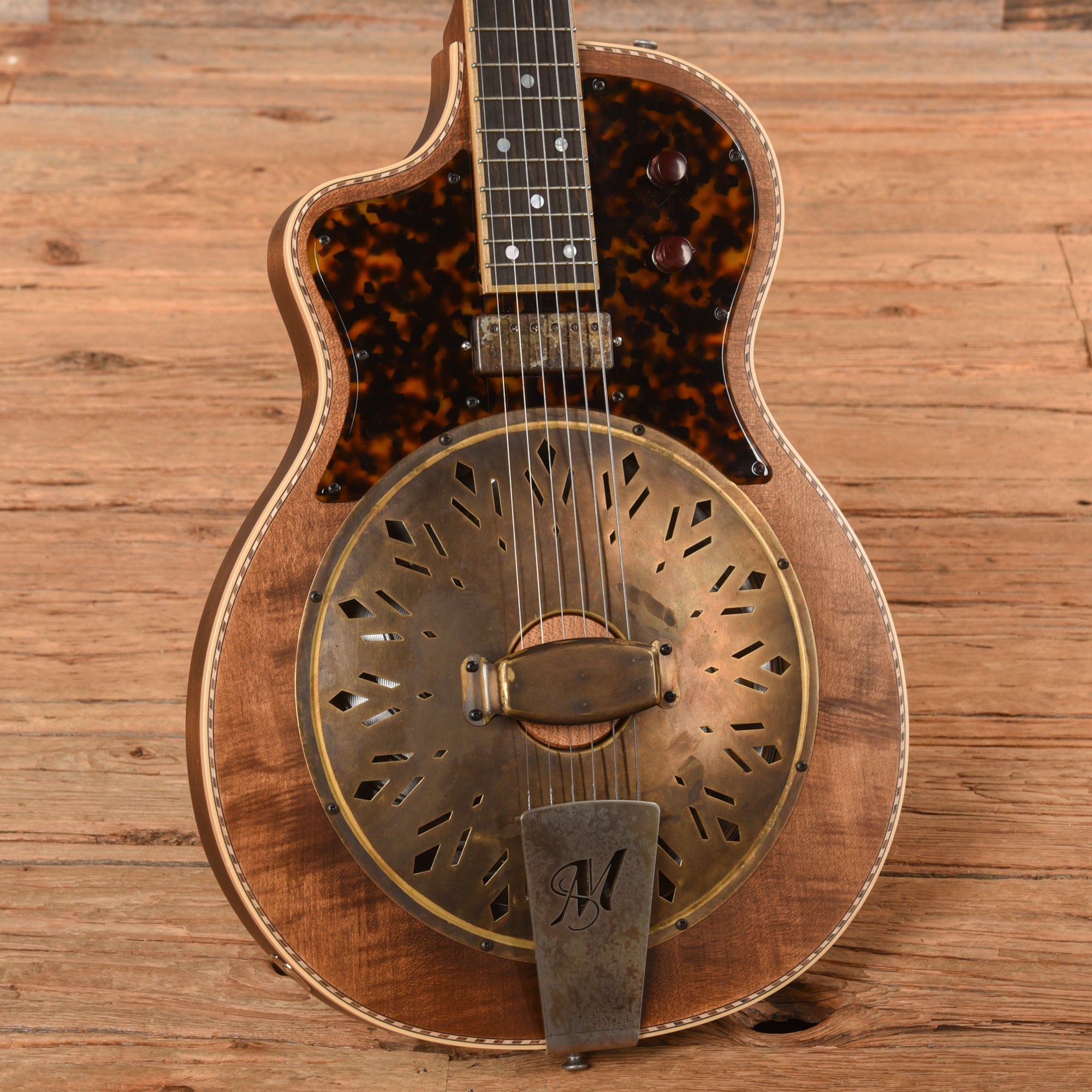 Mule Mavis Cutaway   LEFTY