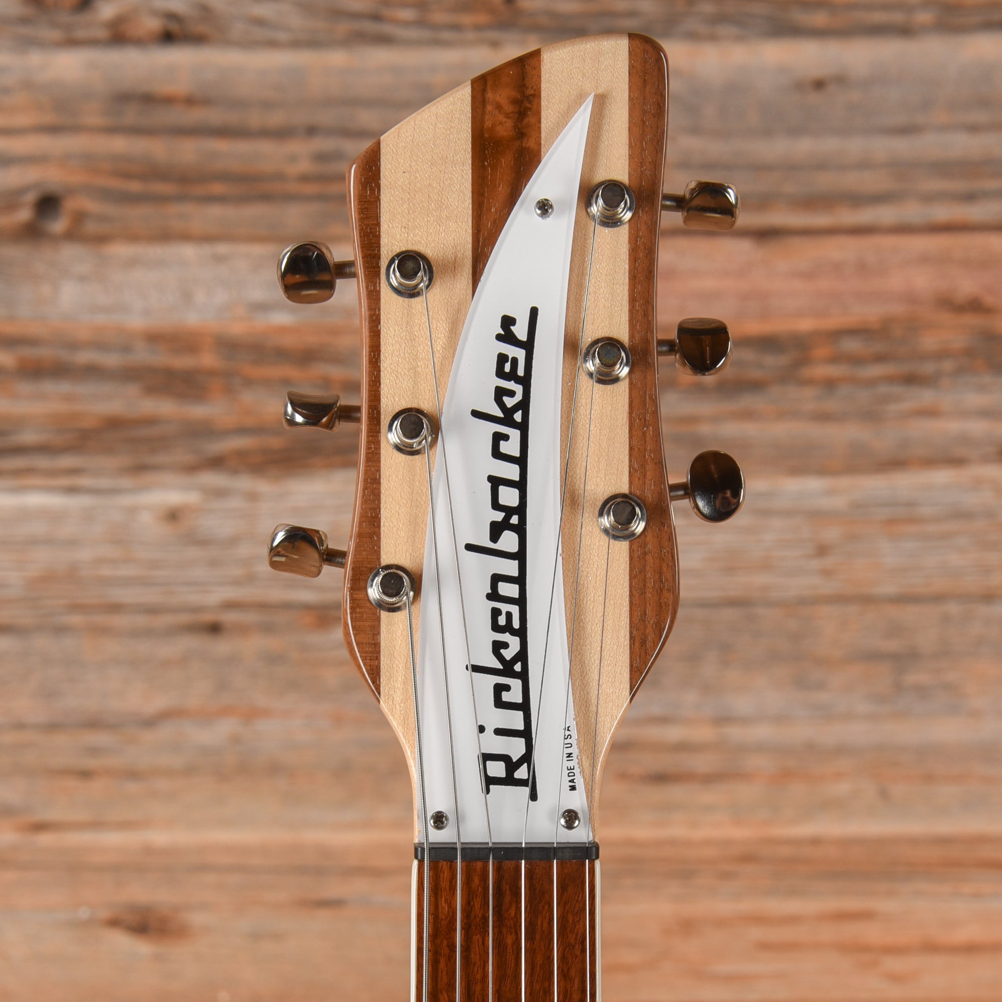 Rickenbacker 381V69 Mapleglo 2019