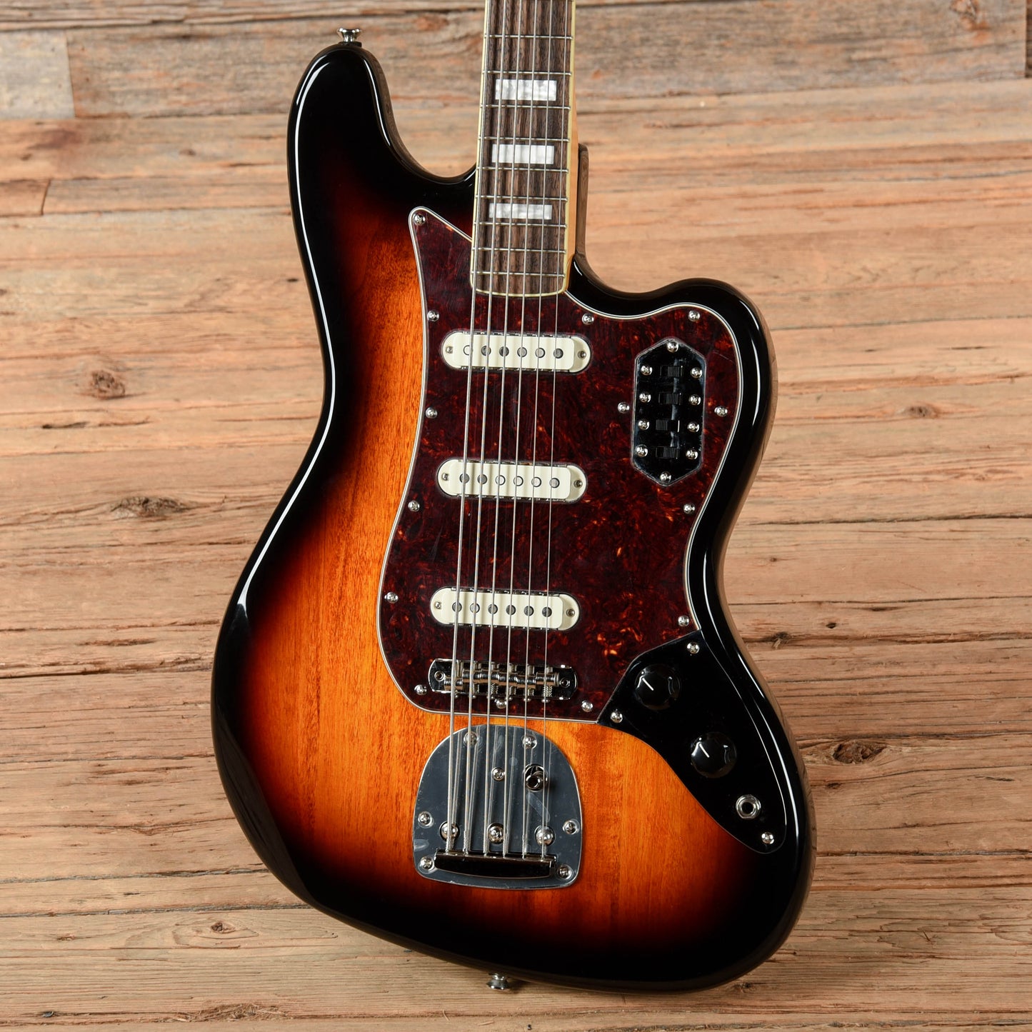 Squier Classic Vibe Bass VI Sunburst 2024