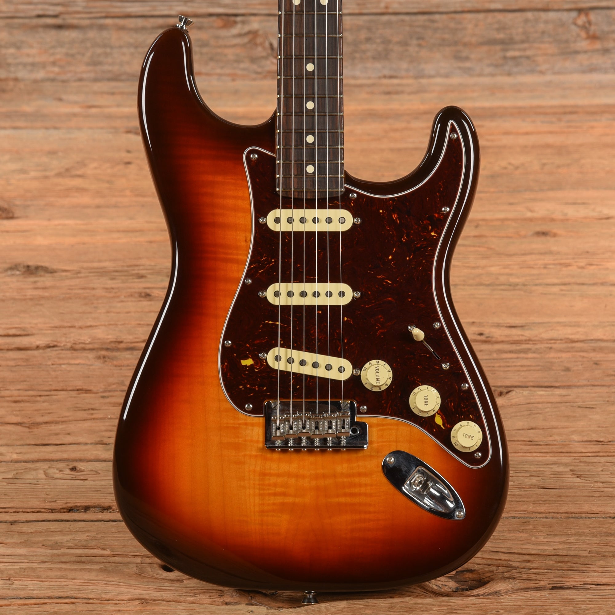 Fender 70th Anniversary American Professional II Stratocaster Comet Burst 2024