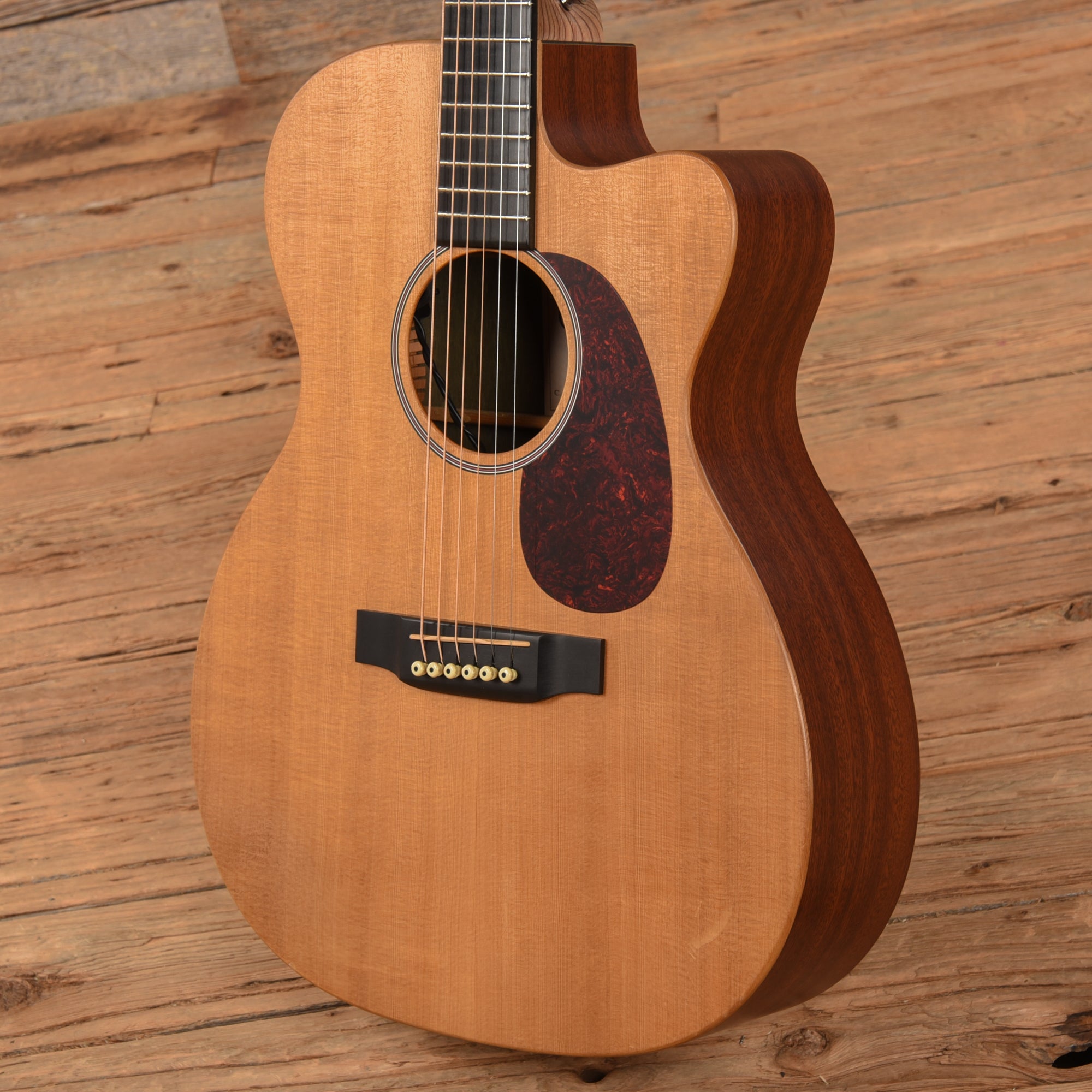 Martin Custom X-Series Grand Performance 14 Fret Cutaway Natural 2009