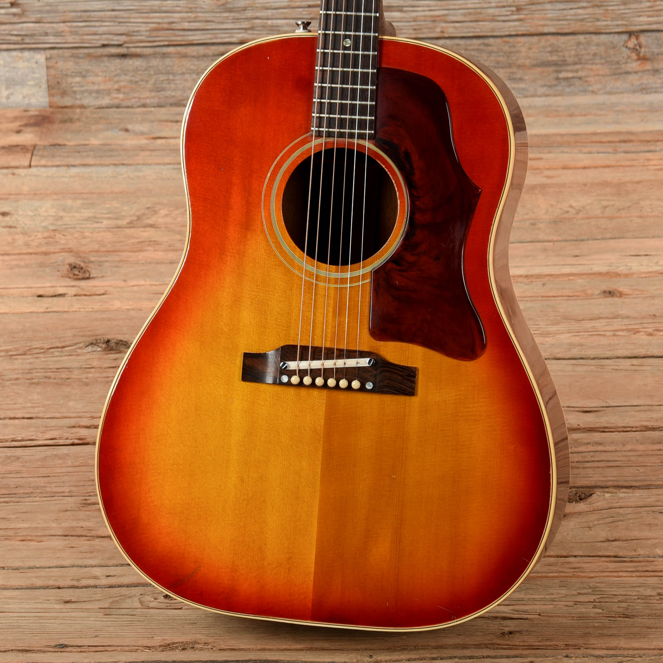 Gibson J-45 Cherry Sunburst 1966