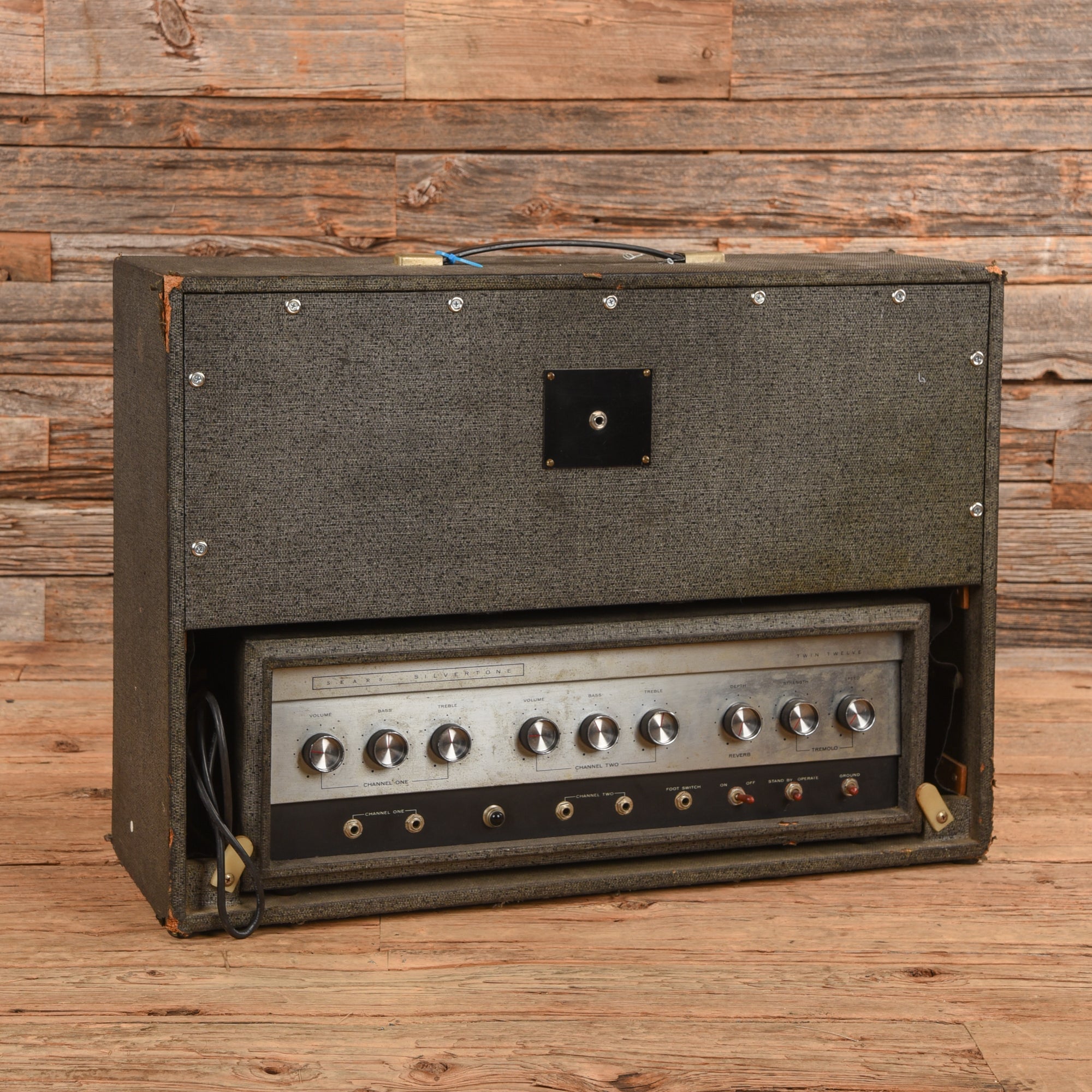 Silvertone Model 1484 Twin Twelve 60-Watt 2x12 Piggyback Guitar Amp