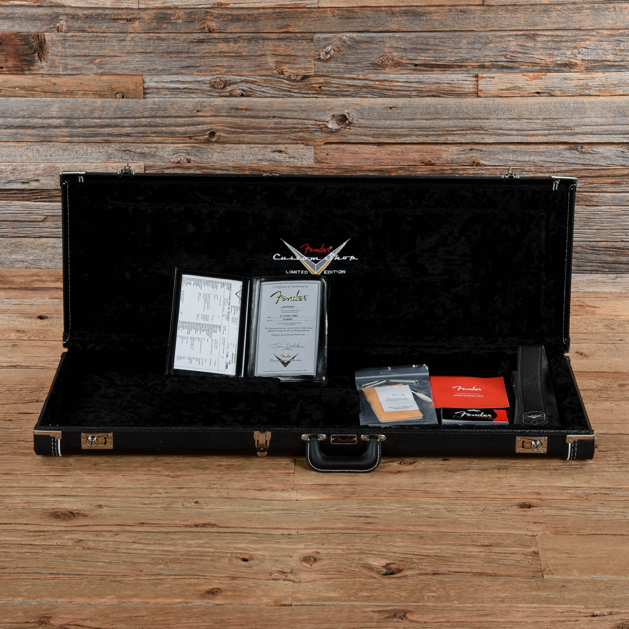 Fender Custom Shop '57 Stratocaster Heavy Relic White 2023