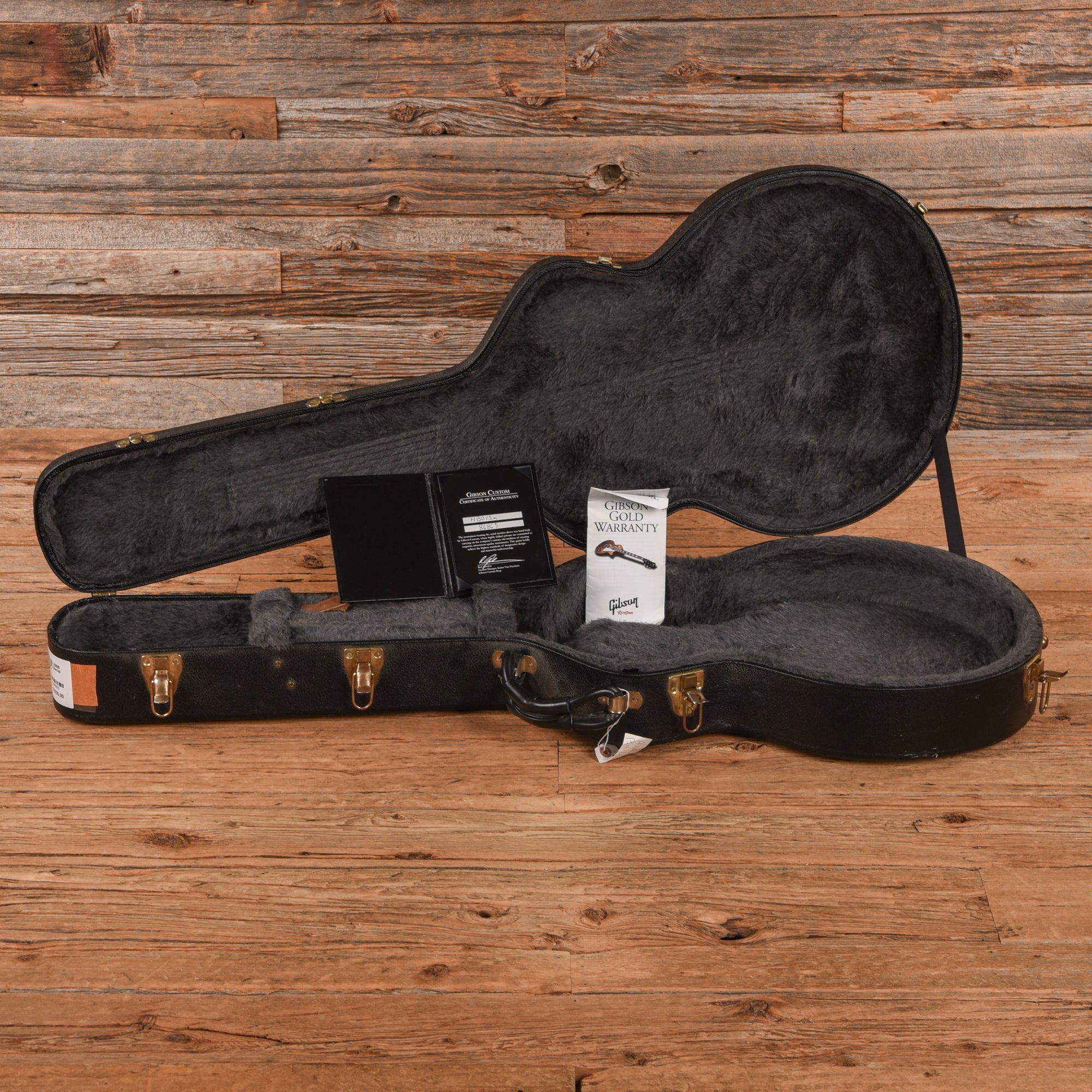 Gibson Custom ES-330L Beale St. Blue 2008